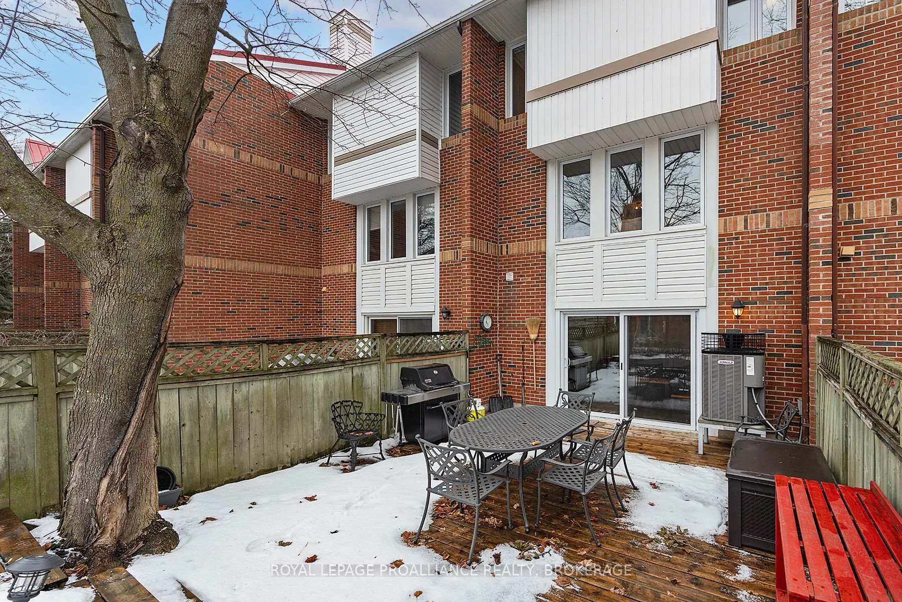 Photo 29 of Unit 29, 1 Place D'armes, Kingston, East of Sir John A. Blvd — HOMEH