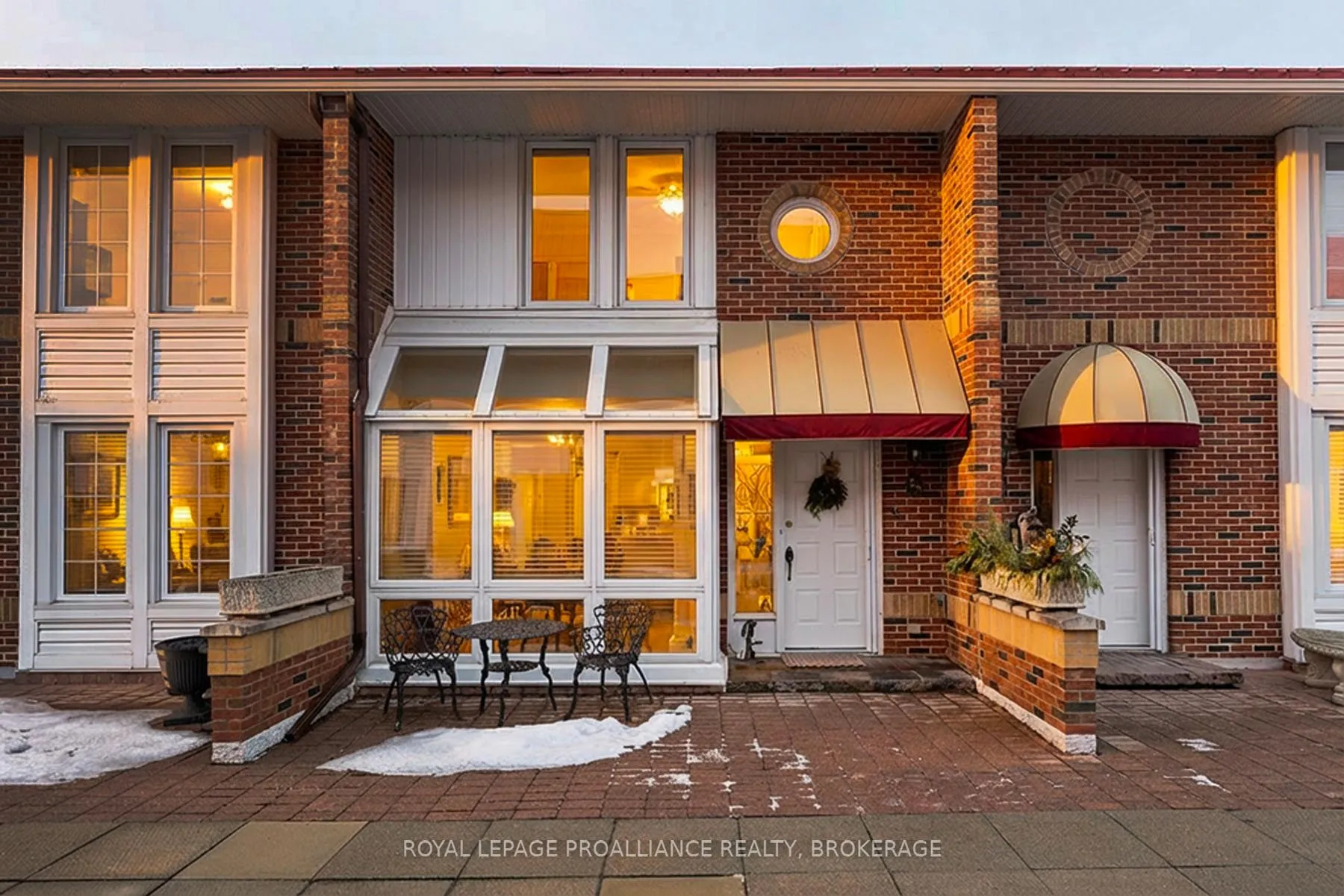 Photo 46 of Unit 29, 1 Place D'armes, Kingston, East of Sir John A. Blvd — HOMEH