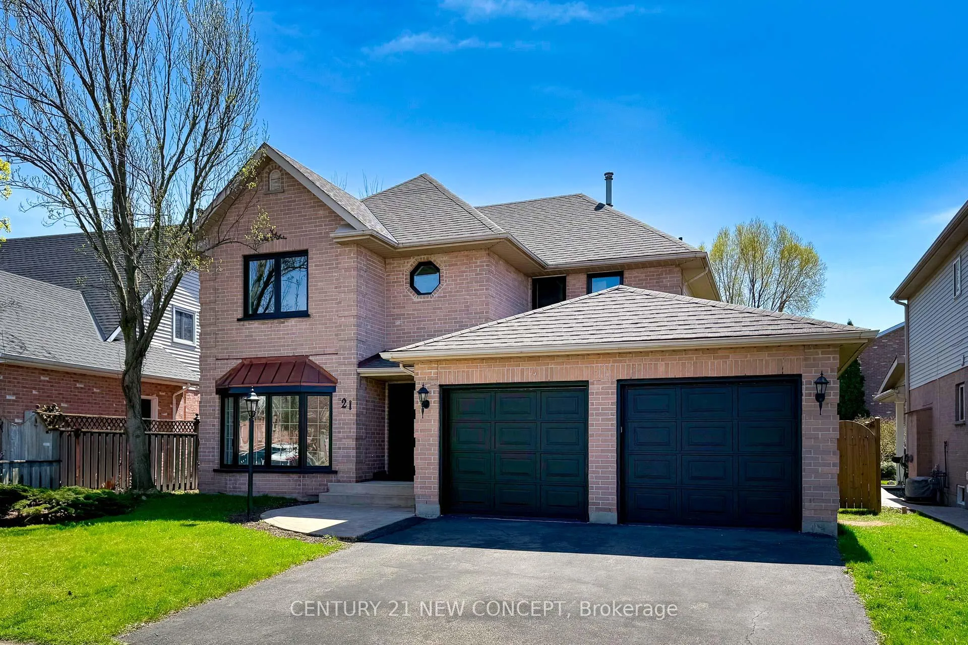 Photo 2 of 21 Westland Street, St. Catharines, Rykert/Vansickle — HOMEH