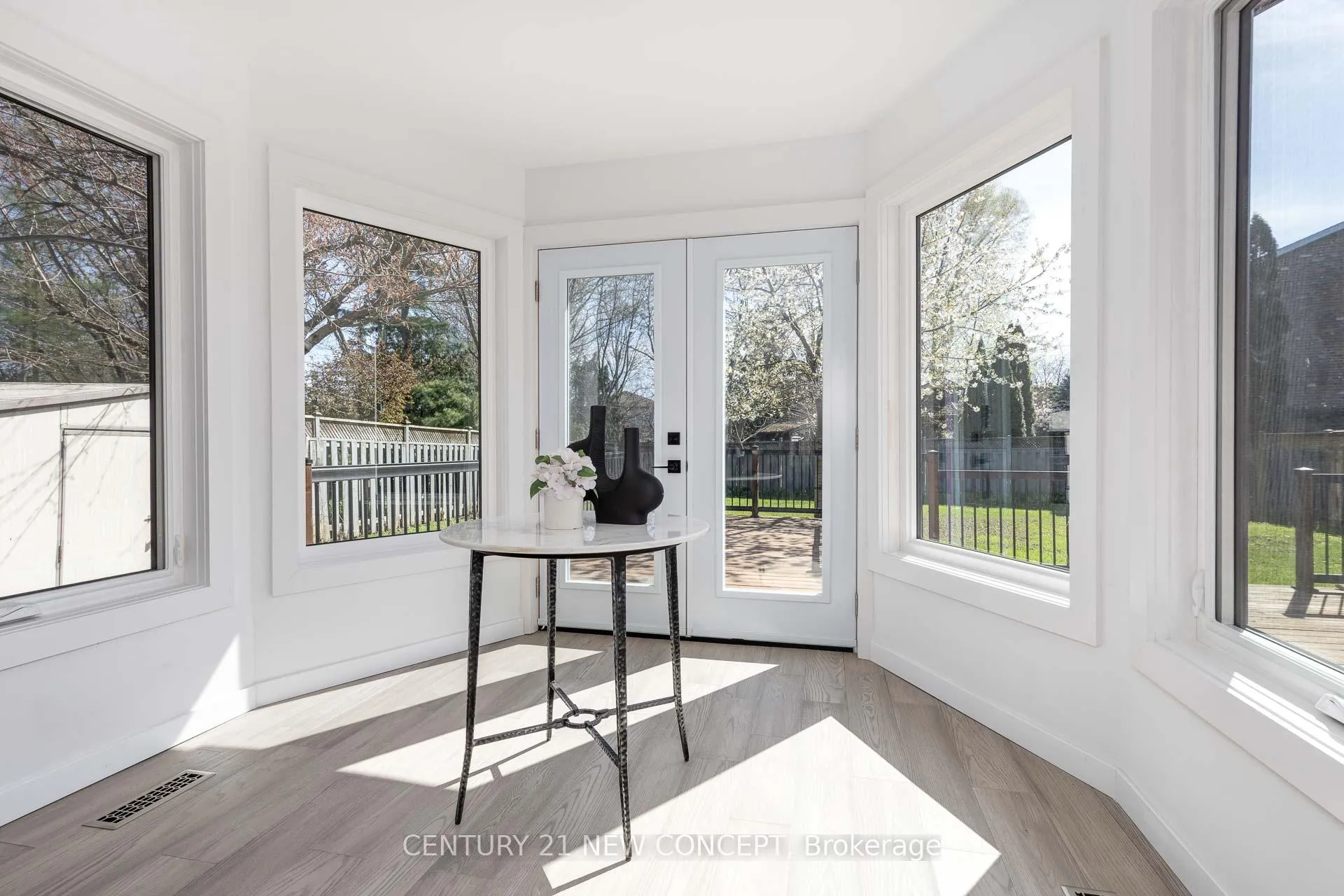 Photo 14 of 21 Westland Street, St. Catharines, Rykert/Vansickle — HOMEH