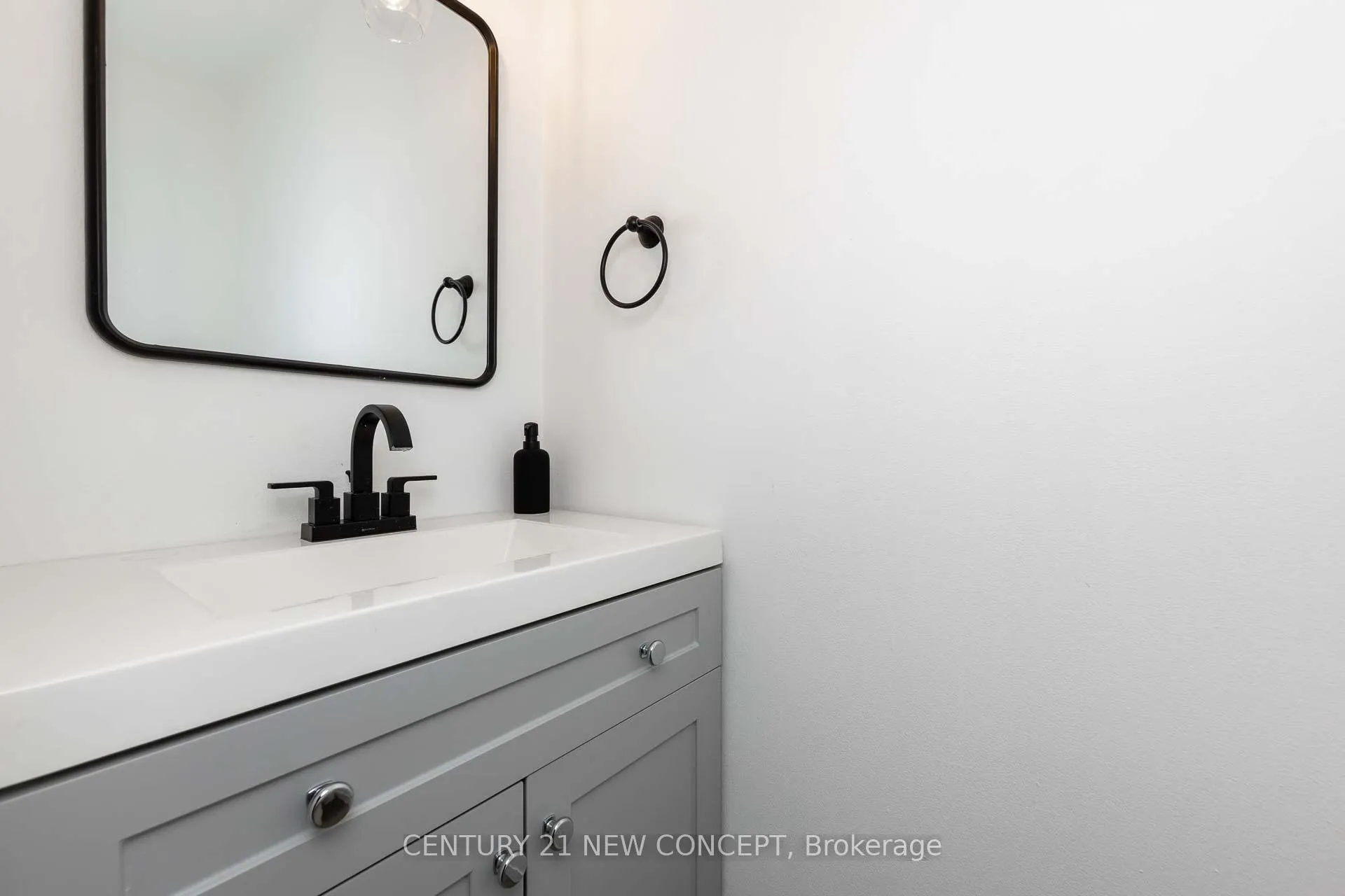 Photo 18 of 21 Westland Street, St. Catharines, Rykert/Vansickle — HOMEH