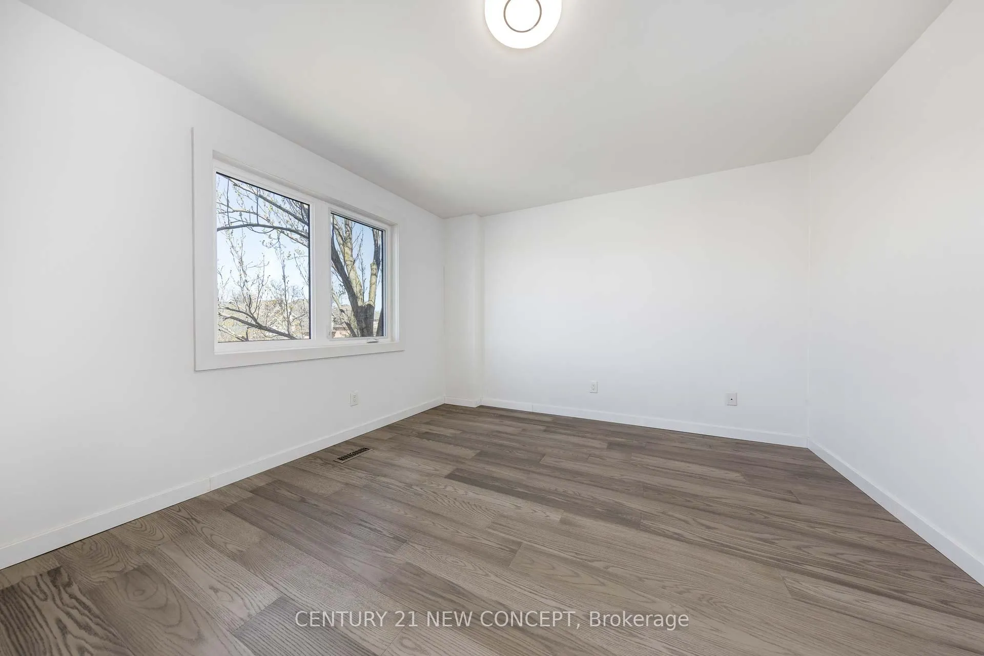 Photo 32 of 21 Westland Street, St. Catharines, Rykert/Vansickle — HOMEH