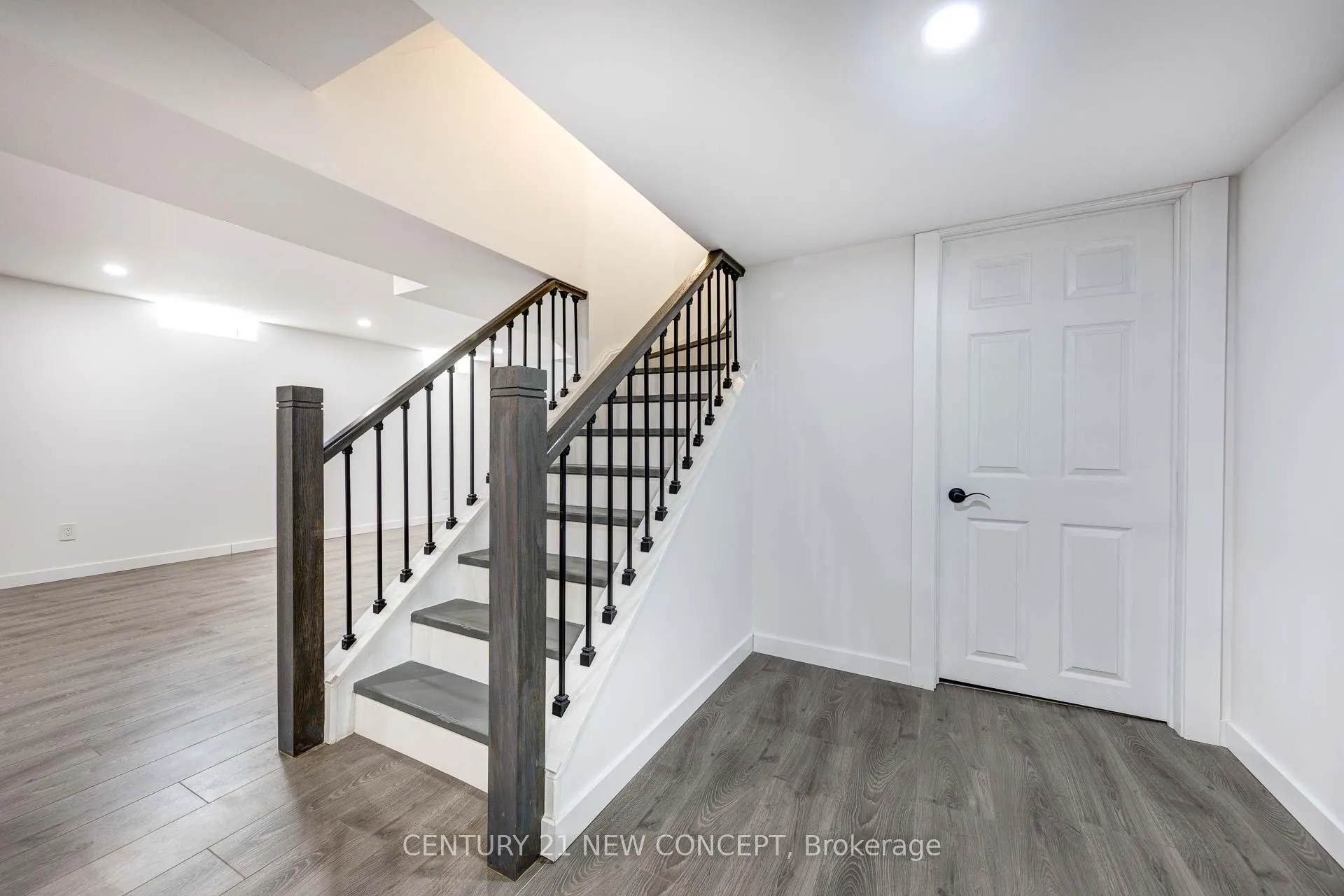 Photo 36 of 21 Westland Street, St. Catharines, Rykert/Vansickle — HOMEH