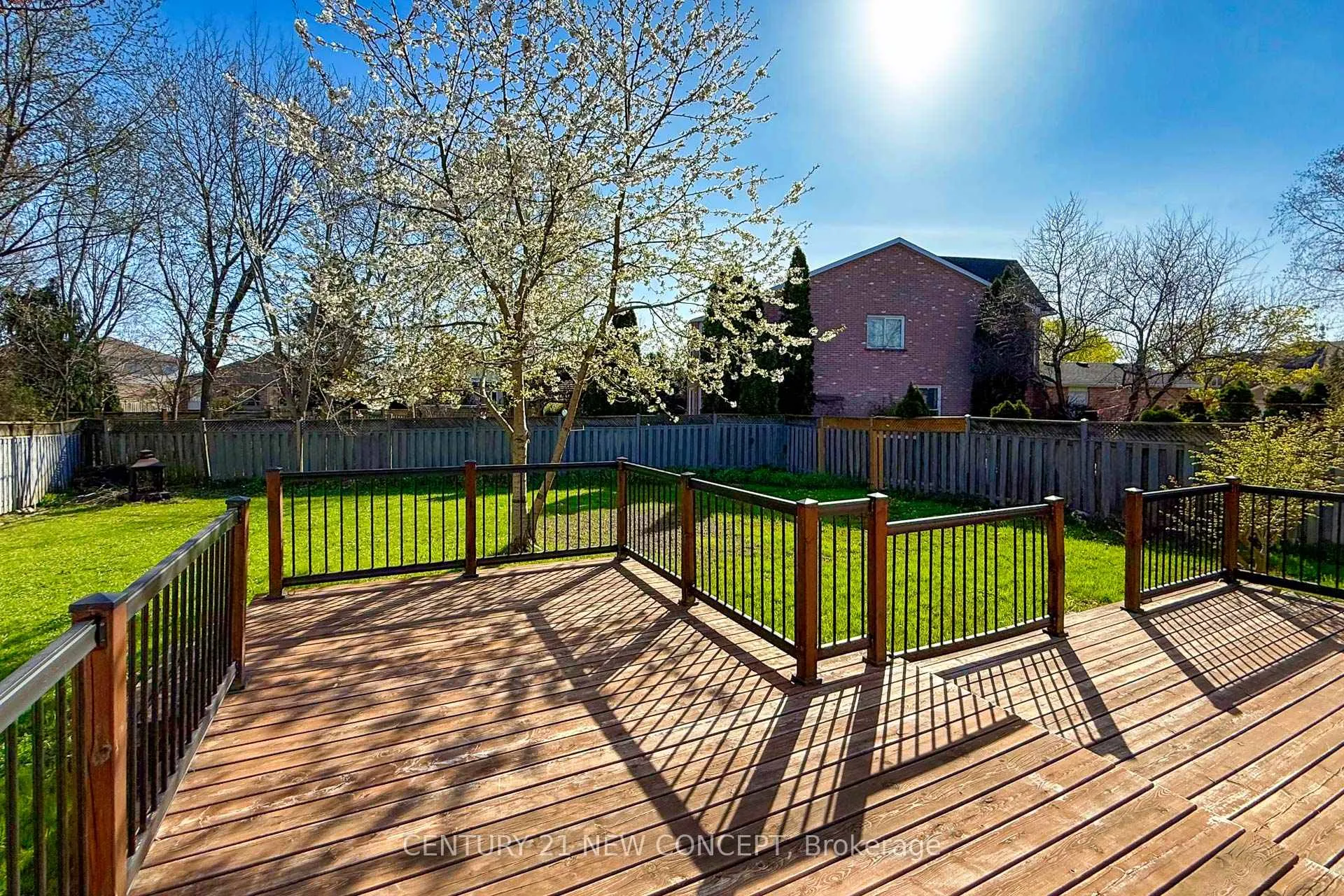 Photo 43 of 21 Westland Street, St. Catharines, Rykert/Vansickle — HOMEH