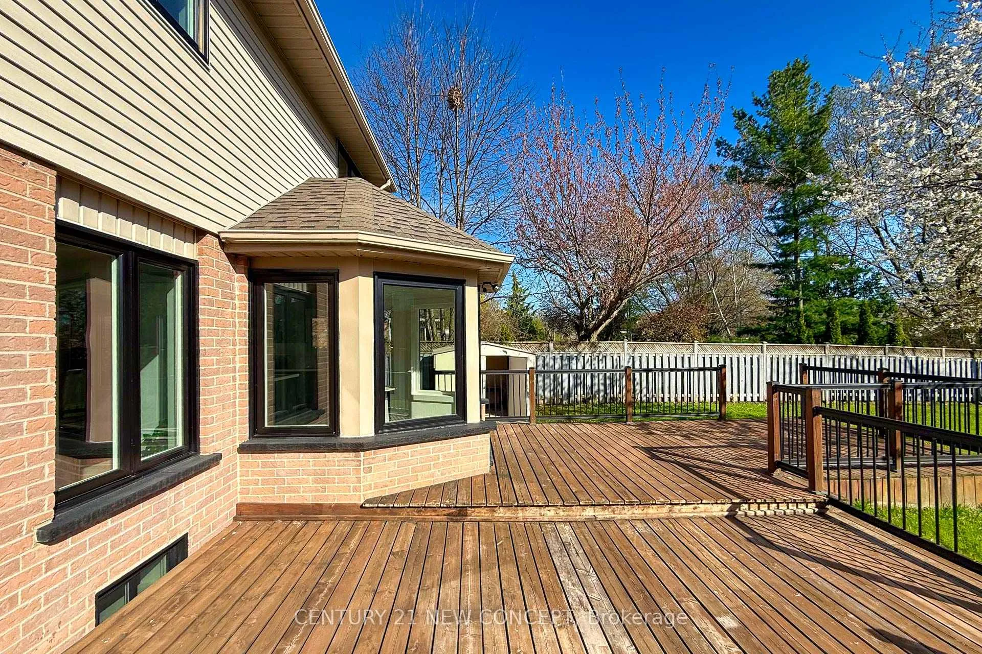 Photo 44 of 21 Westland Street, St. Catharines, Rykert/Vansickle — HOMEH