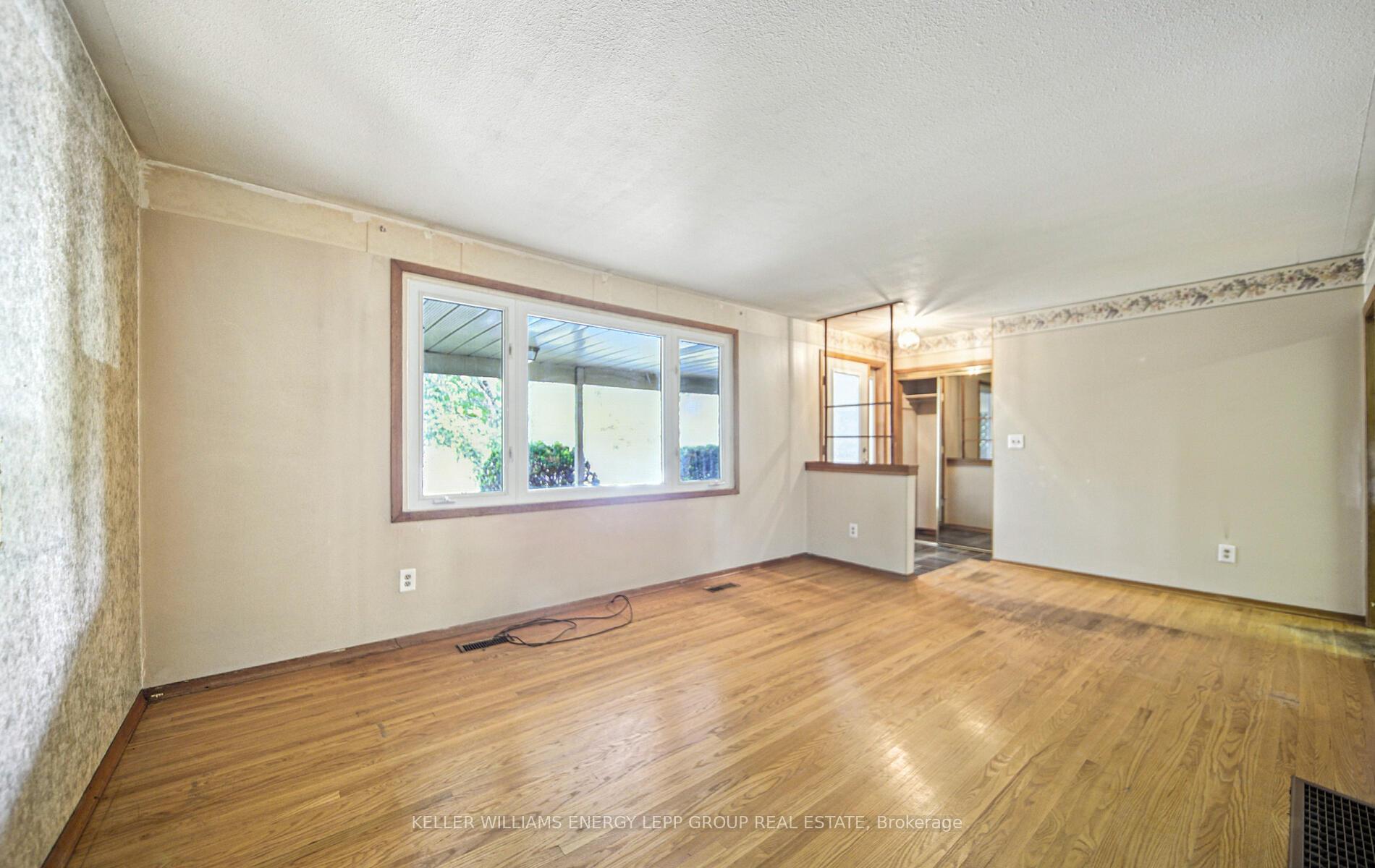 Photo 6 of 95 Orchard Heights Drive, Clarington, Newcastle — HOMEH