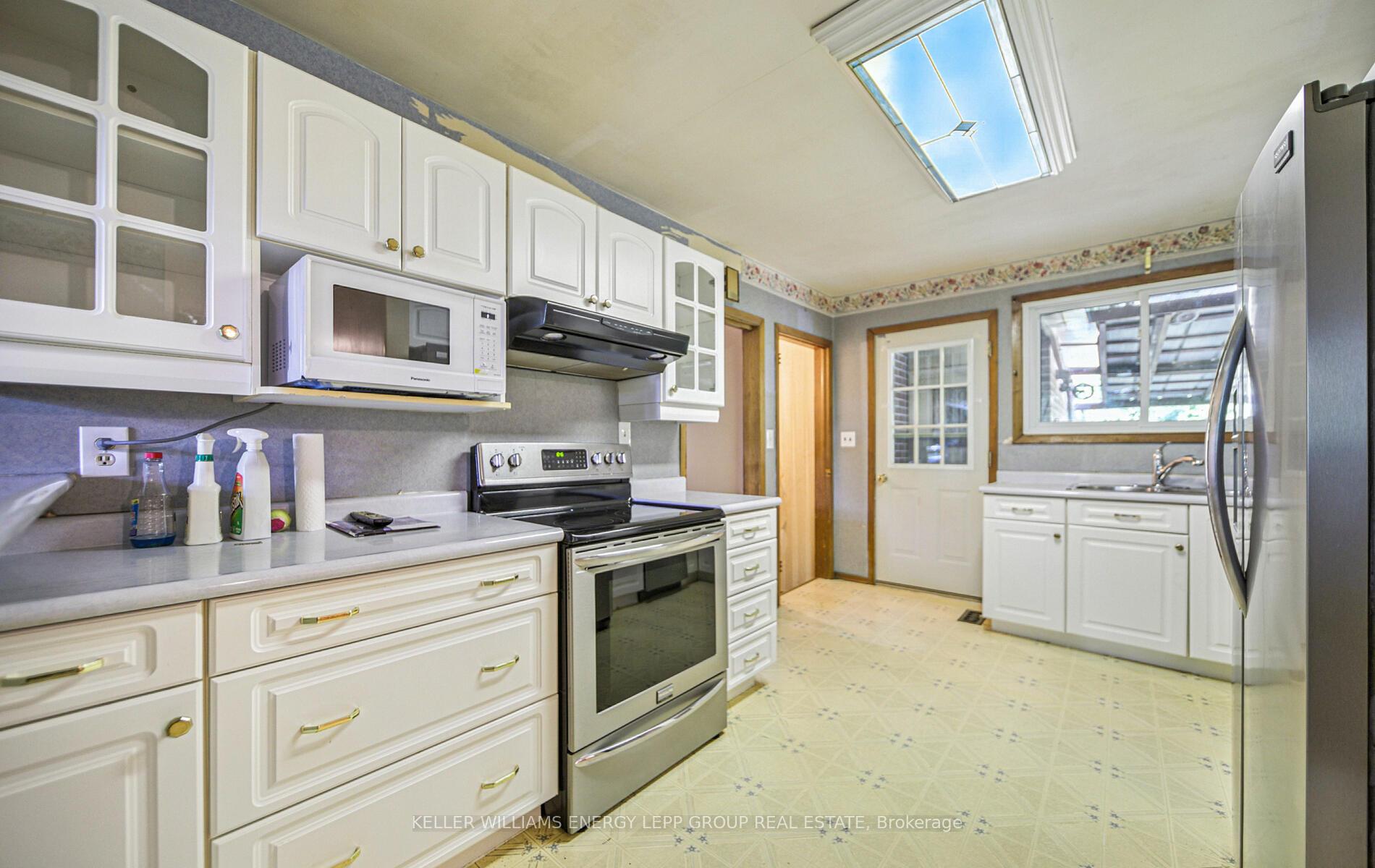 Photo 9 of 95 Orchard Heights Drive, Clarington, Newcastle — HOMEH