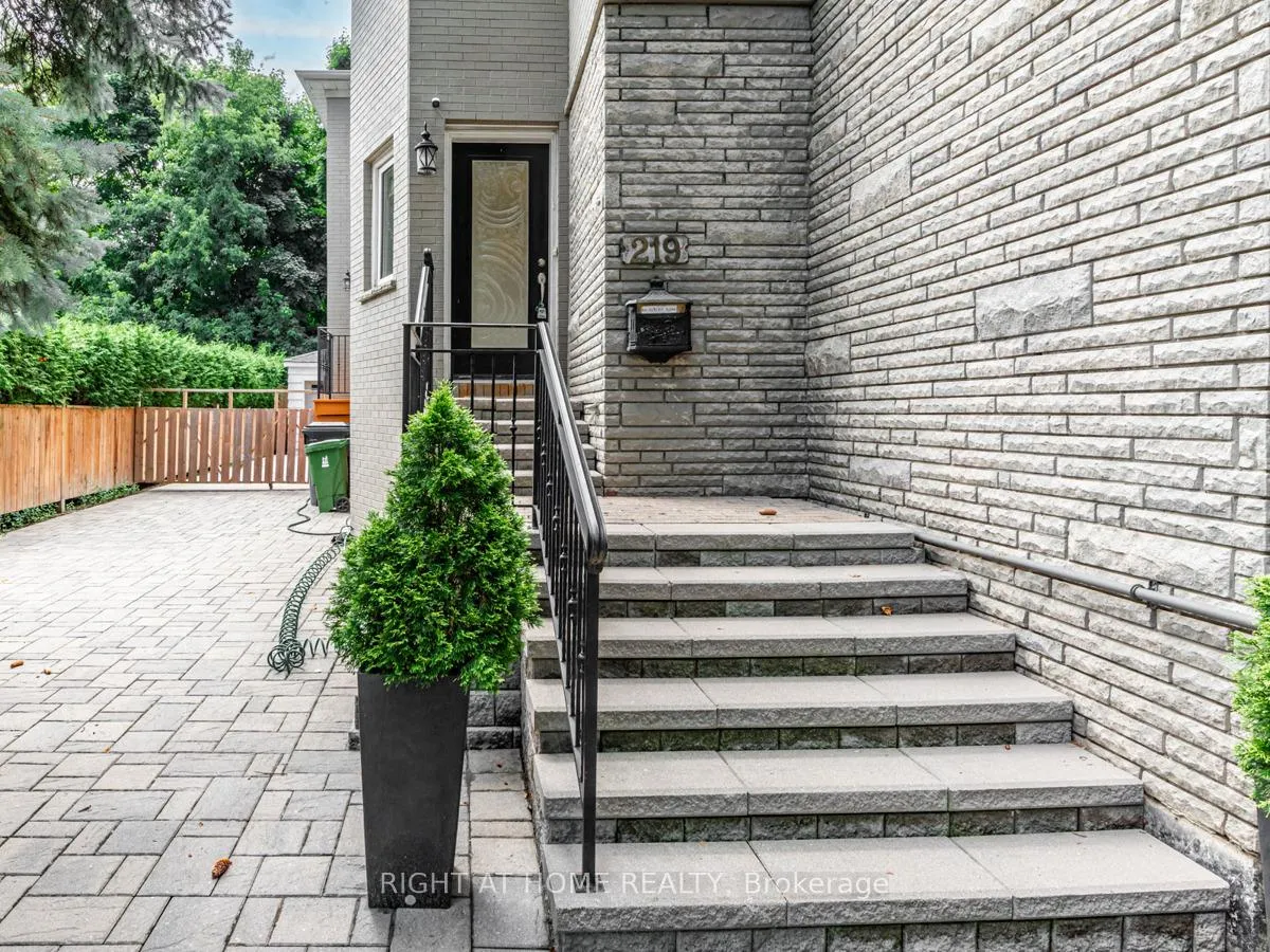 Photo 3 of 219 Briar Hill Avenue, Toronto, Yonge-Eglinton — HOMEH