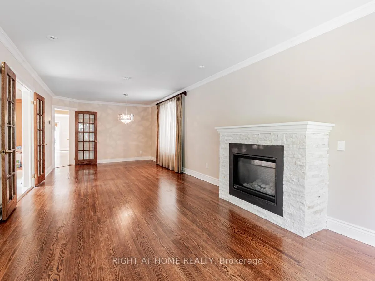 Photo 6 of 219 Briar Hill Avenue, Toronto, Yonge-Eglinton — HOMEH