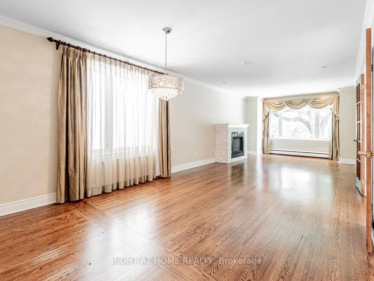 Photo 8 of 219 Briar Hill Avenue, Toronto, Yonge-Eglinton — HOMEH