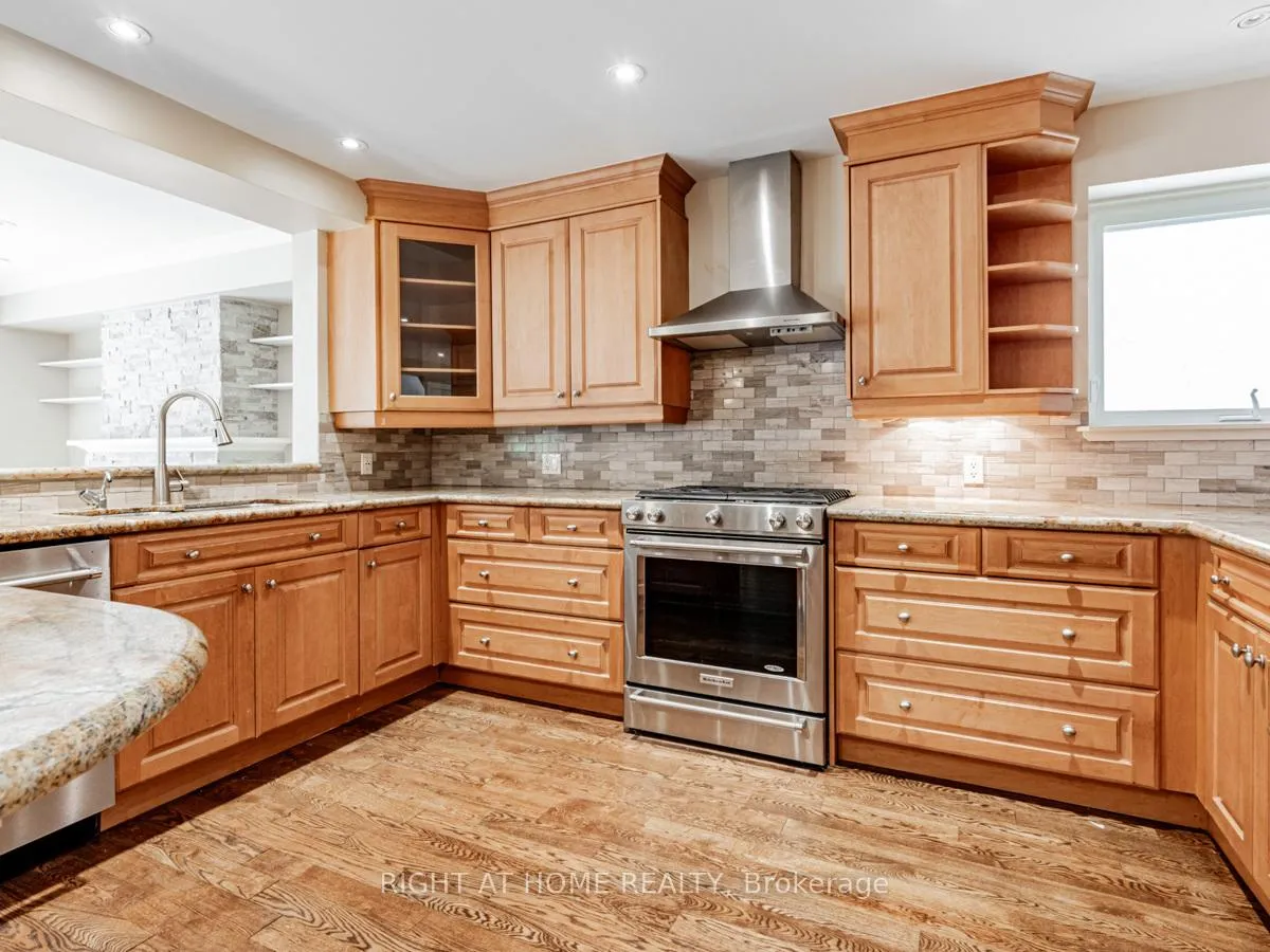 Photo 10 of 219 Briar Hill Avenue, Toronto, Yonge-Eglinton — HOMEH