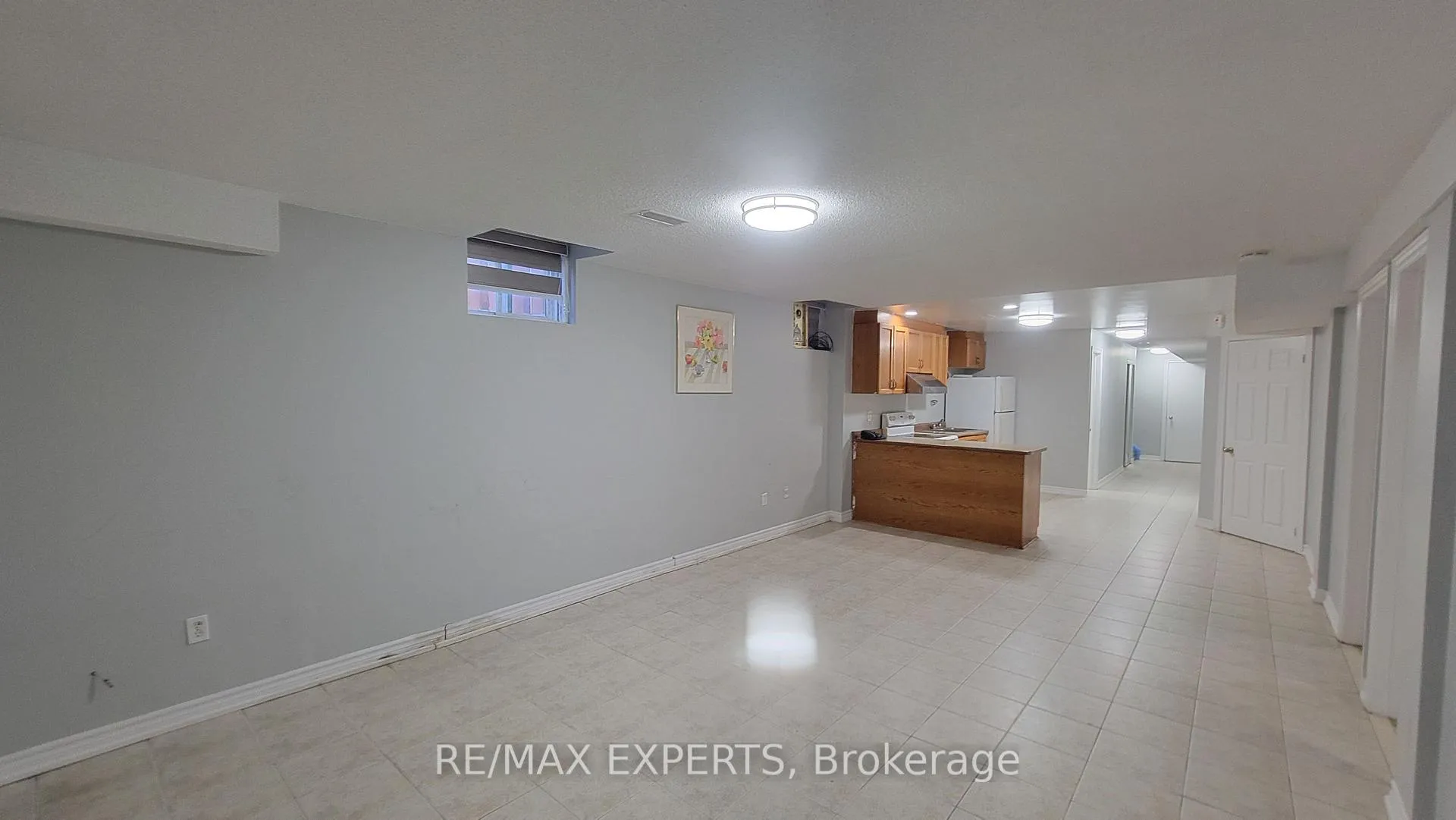 Photo 7 of 106 Queen Isabella Crescent, Vaughan, Maple — HOMEH