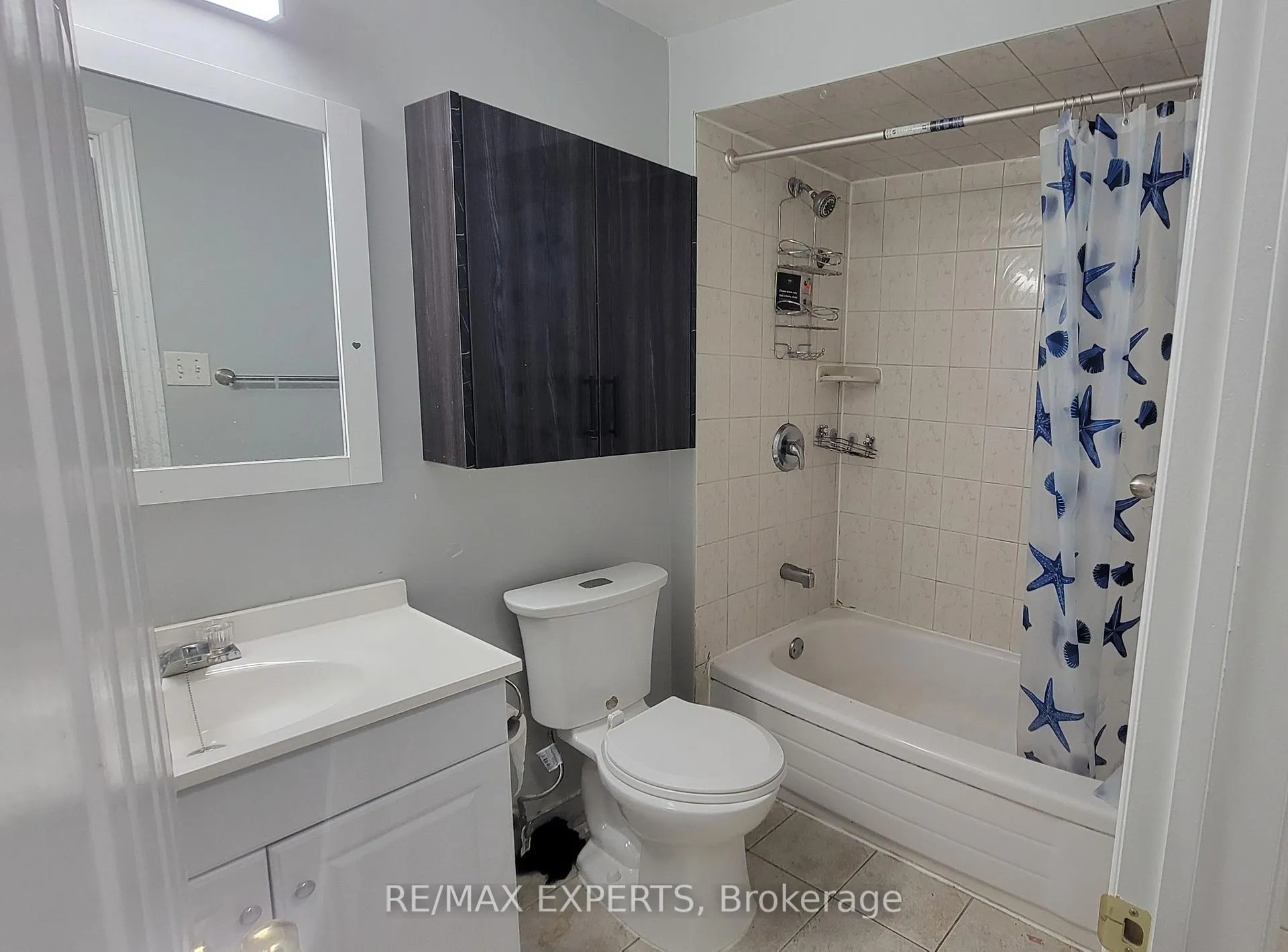 Photo 10 of 106 Queen Isabella Crescent, Vaughan, Maple — HOMEH