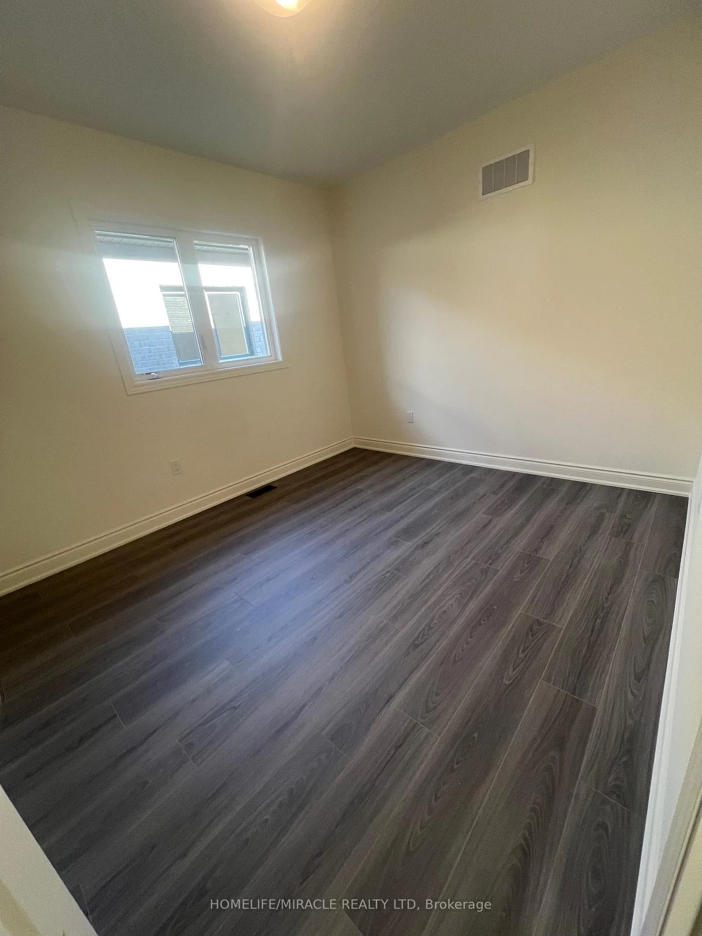 Photo 5 of 2157 Cayenne Street, Oshawa, Kedron — HOMEH