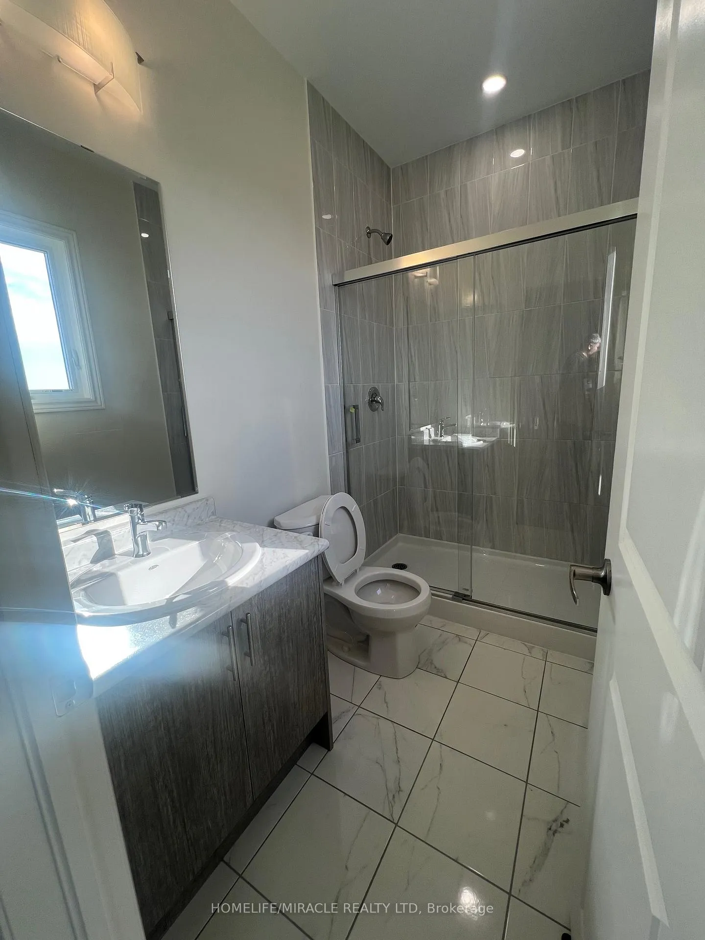 Photo 7 of 2157 Cayenne Street, Oshawa, Kedron — HOMEH