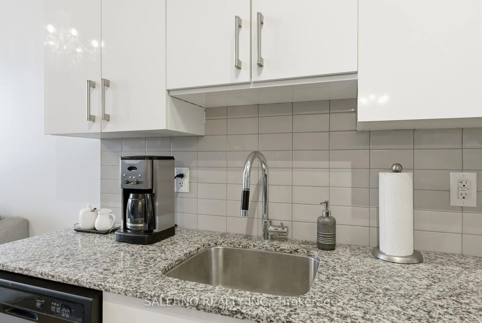Photo 12 of Unit 327, 3600 Highway 7, Vaughan, Vaughan Corporate Centre — HOMEH