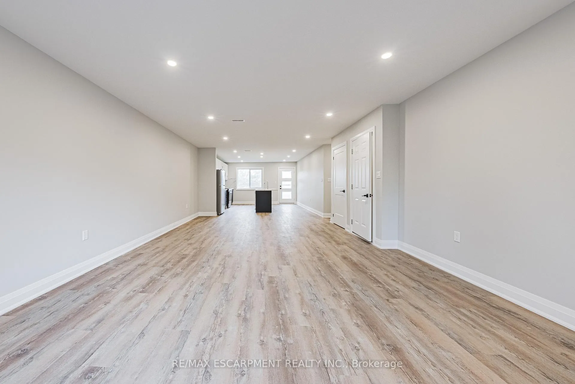 Photo 10 of Unit UPPER, 472 East 36th Street, Hamilton, Macassa — HOMEH