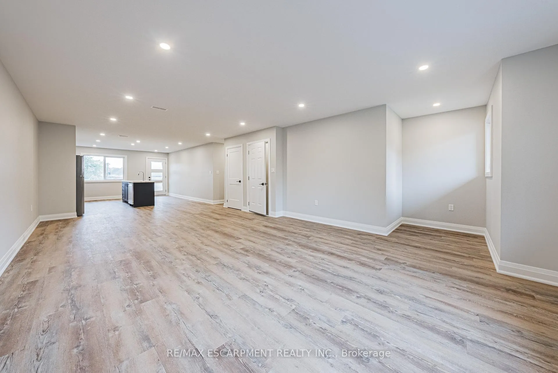 Photo 11 of Unit UPPER, 472 East 36th Street, Hamilton, Macassa — HOMEH
