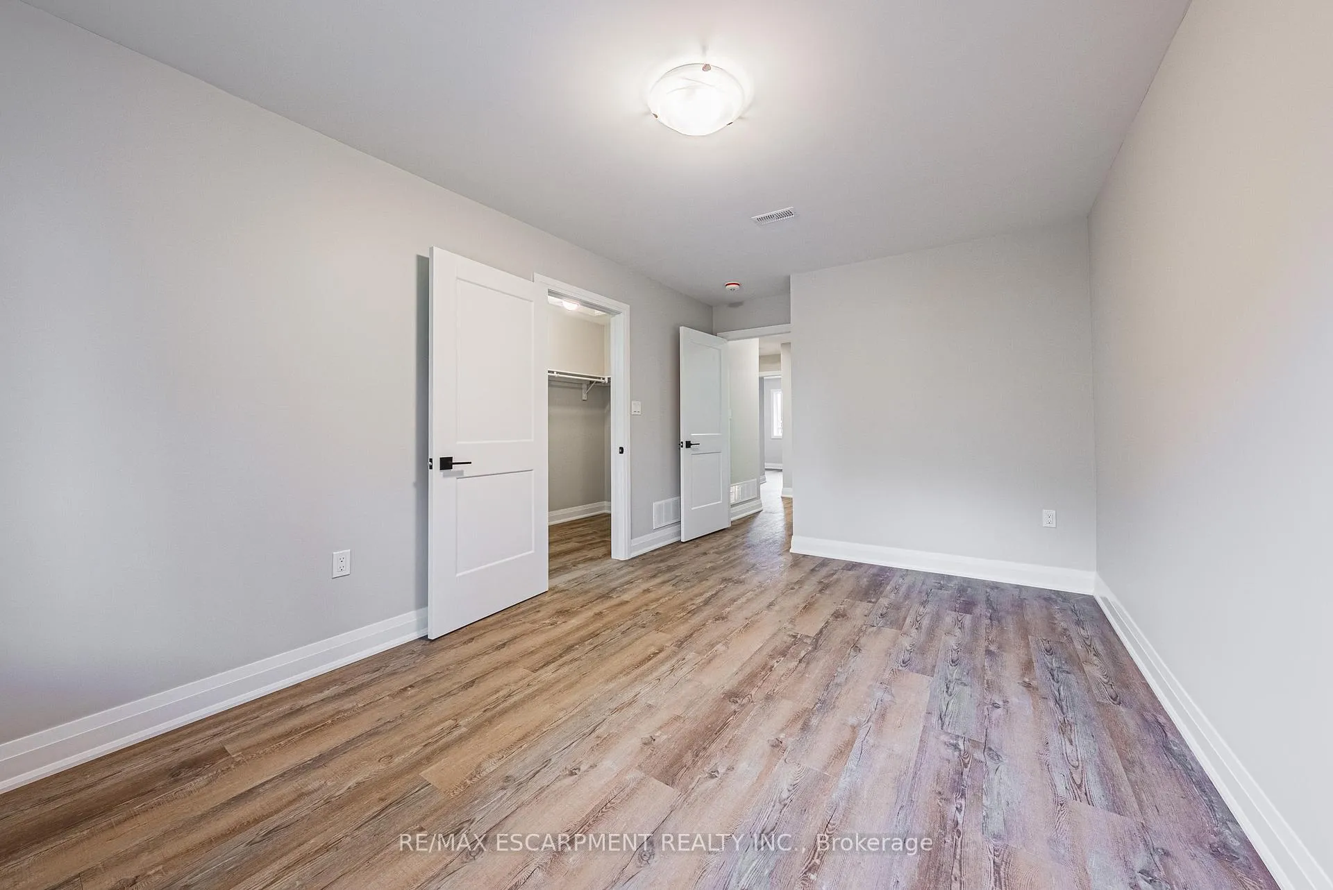 Photo 17 of Unit UPPER, 472 East 36th Street, Hamilton, Macassa — HOMEH