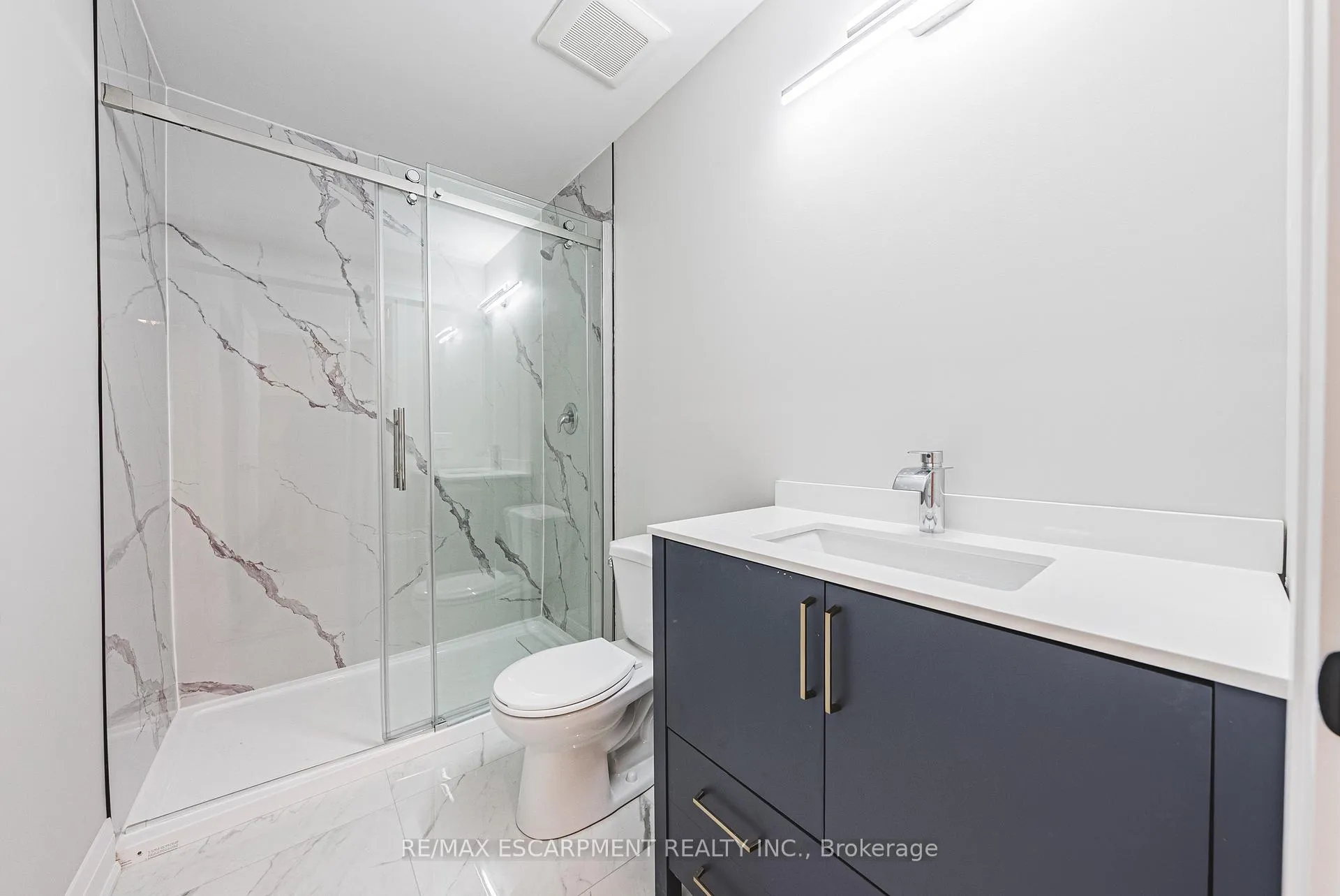 Photo 19 of Unit UPPER, 472 East 36th Street, Hamilton, Macassa — HOMEH