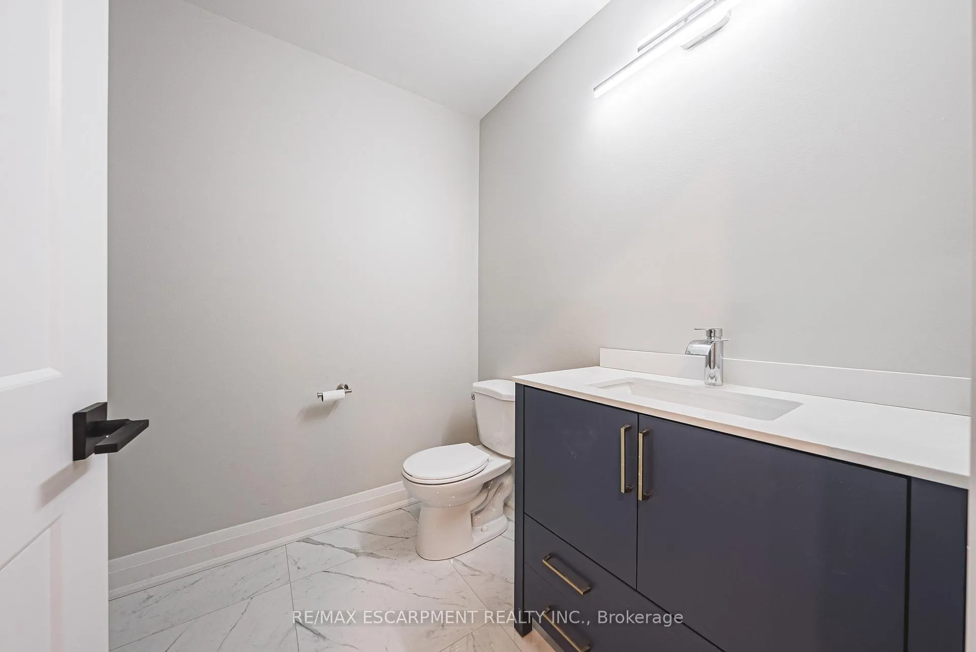 Photo 22 of Unit UPPER, 472 East 36th Street, Hamilton, Macassa — HOMEH