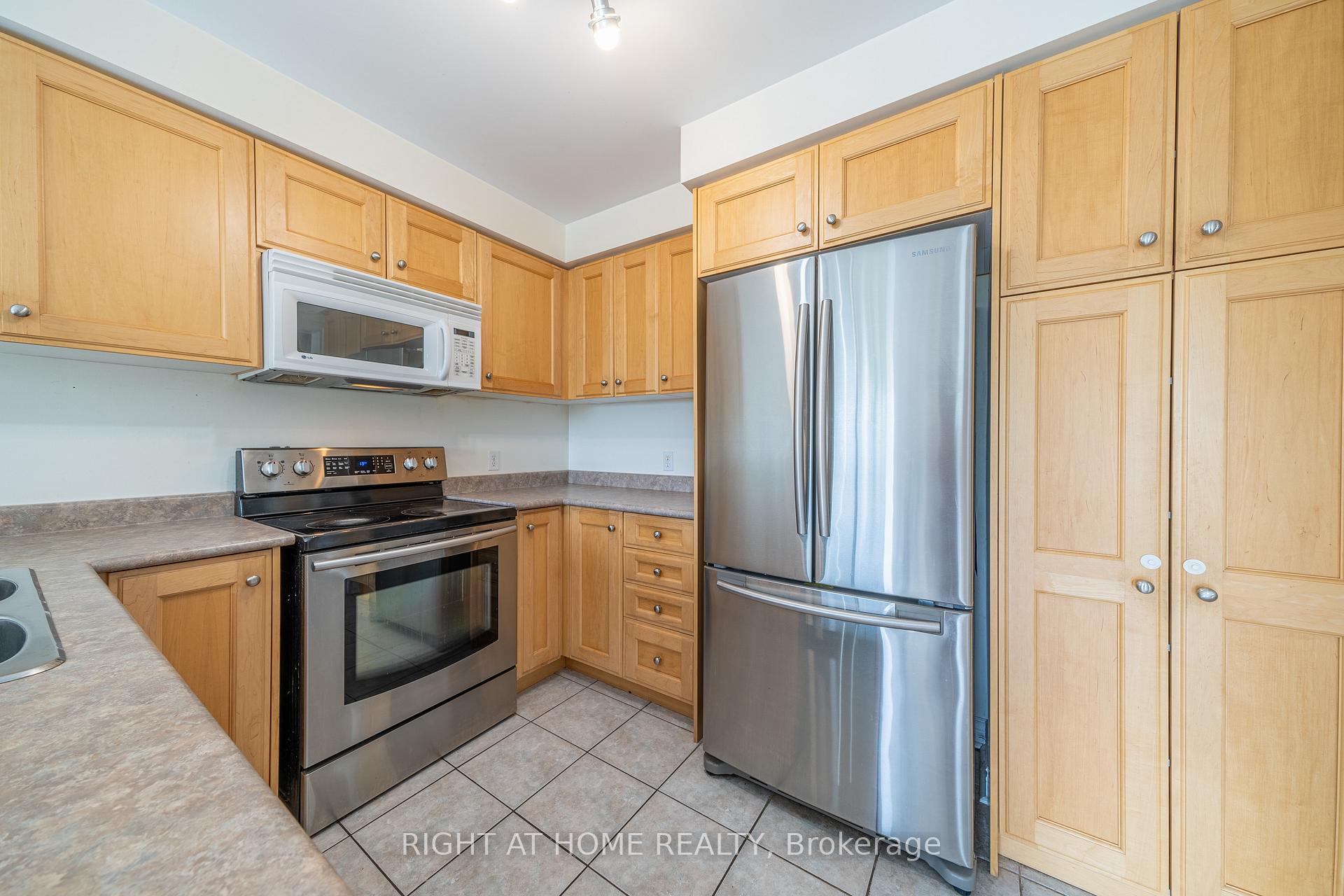 Photo 6 of 40 Nobbs Drive, Ajax, Northwest Ajax — HOMEH