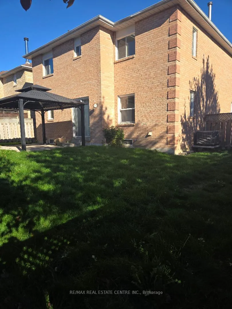 Photo 3 of 303 Delaney Upper Drive, Ajax, Central West — HOMEH