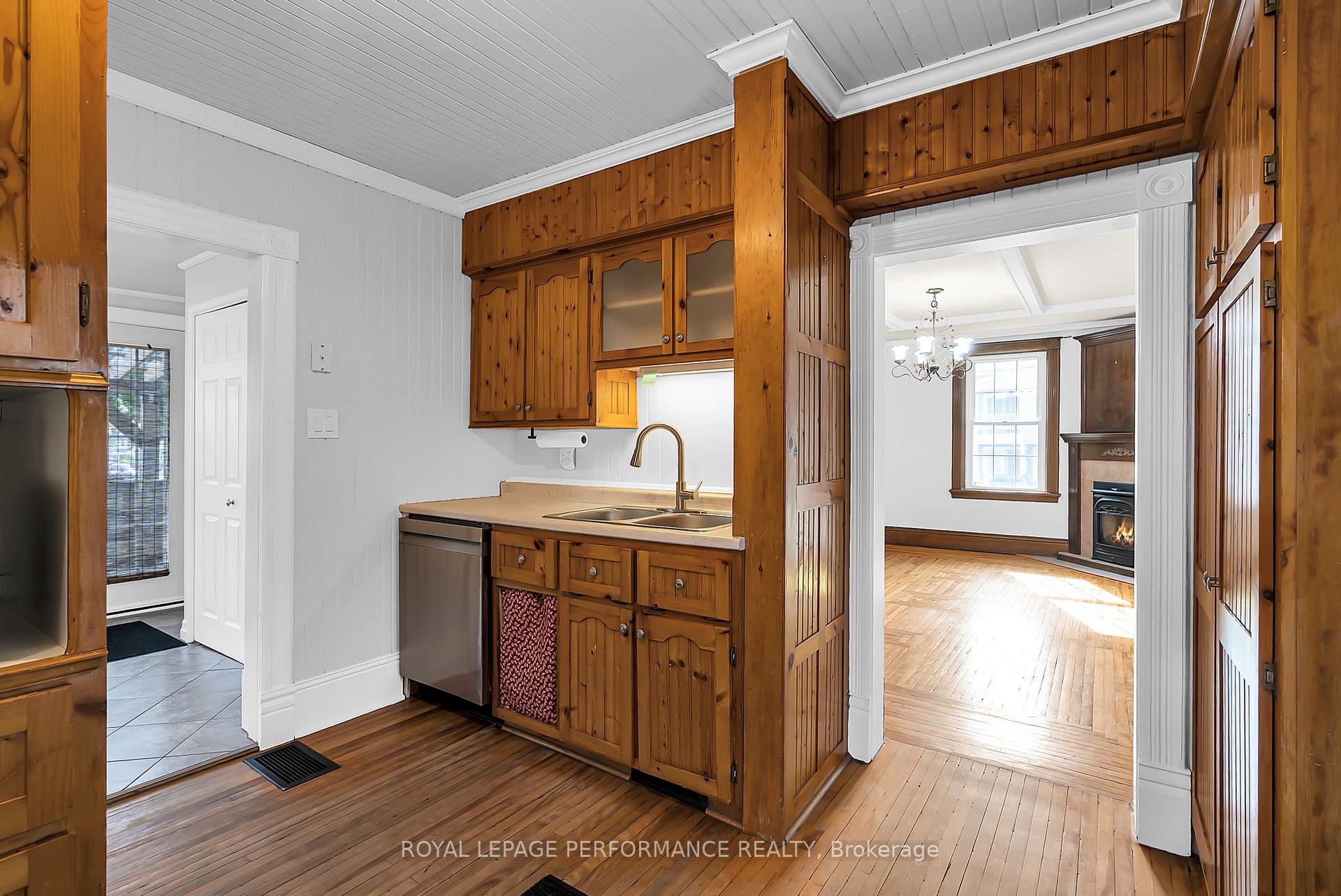 Photo 9 of 303 Fifth Street E, Cornwall — HOMEH