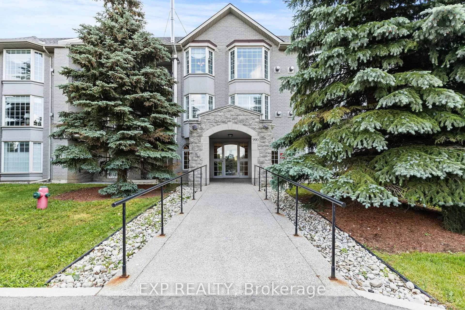 Photo 1 of Unit 301, 990 Golf Links Road, Hamilton, Meadowlands — HOMEH