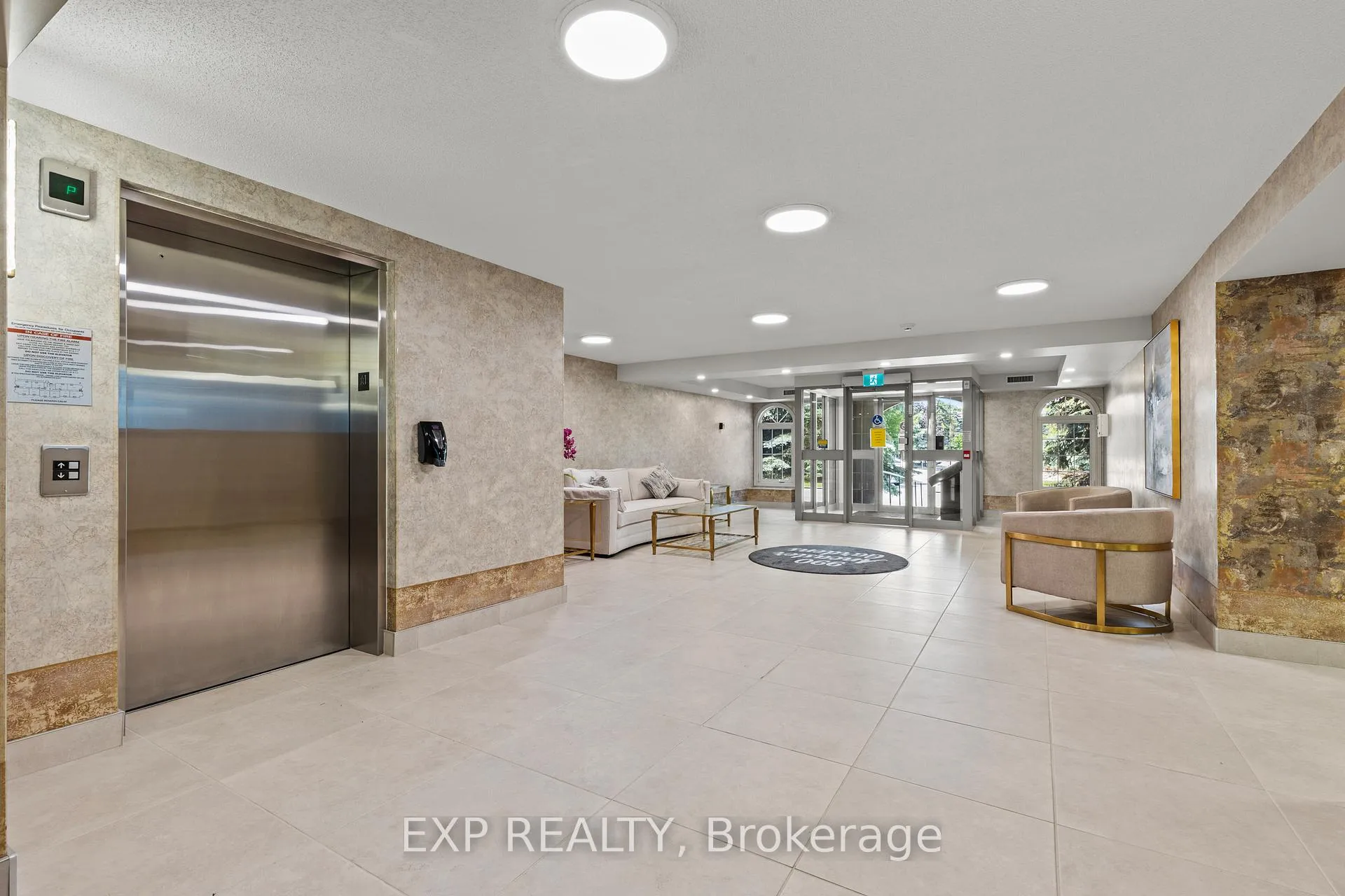 Photo 4 of Unit 301, 990 Golf Links Road, Hamilton, Meadowlands — HOMEH