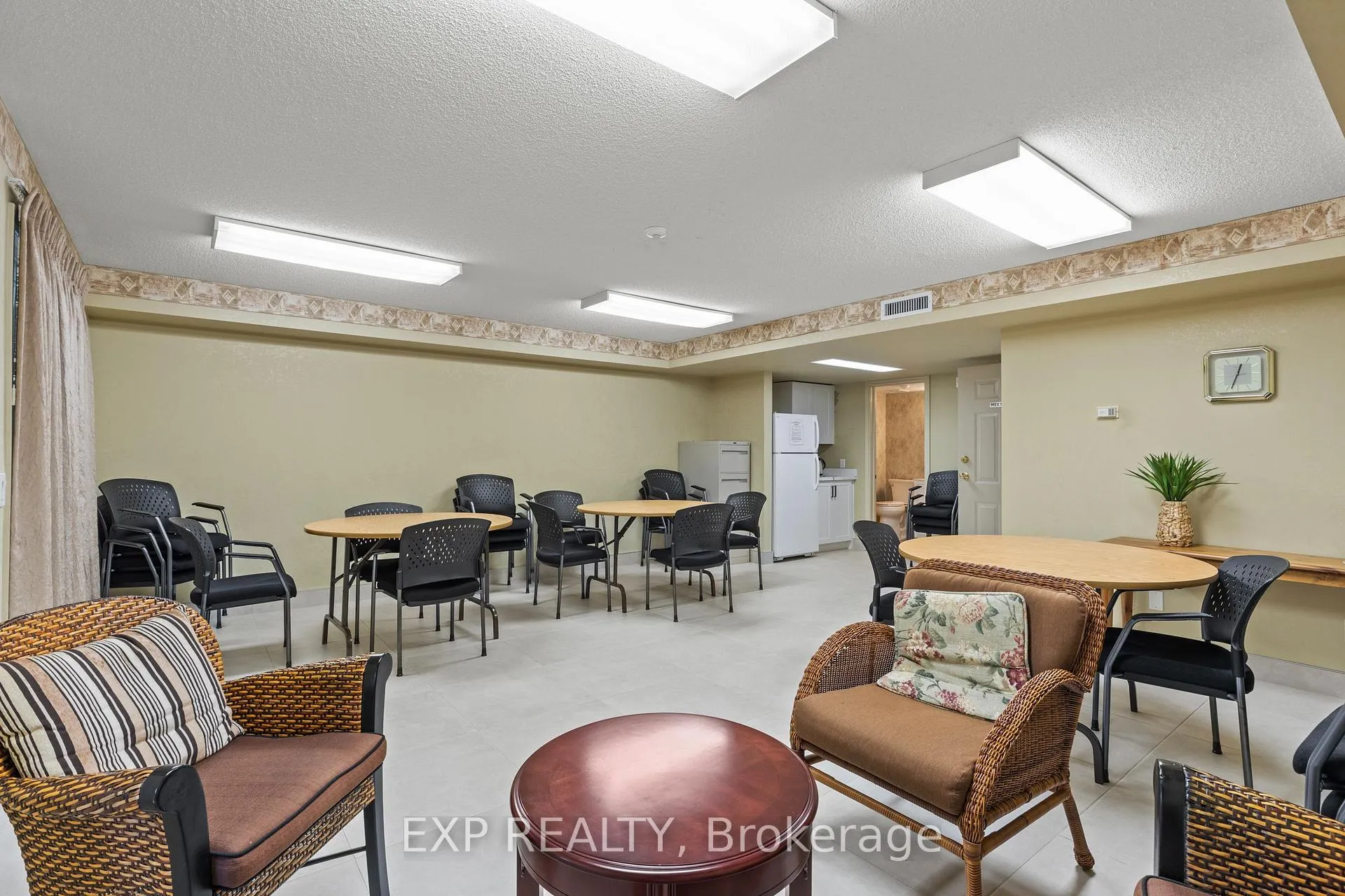 Photo 29 of Unit 301, 990 Golf Links Road, Hamilton, Meadowlands — HOMEH