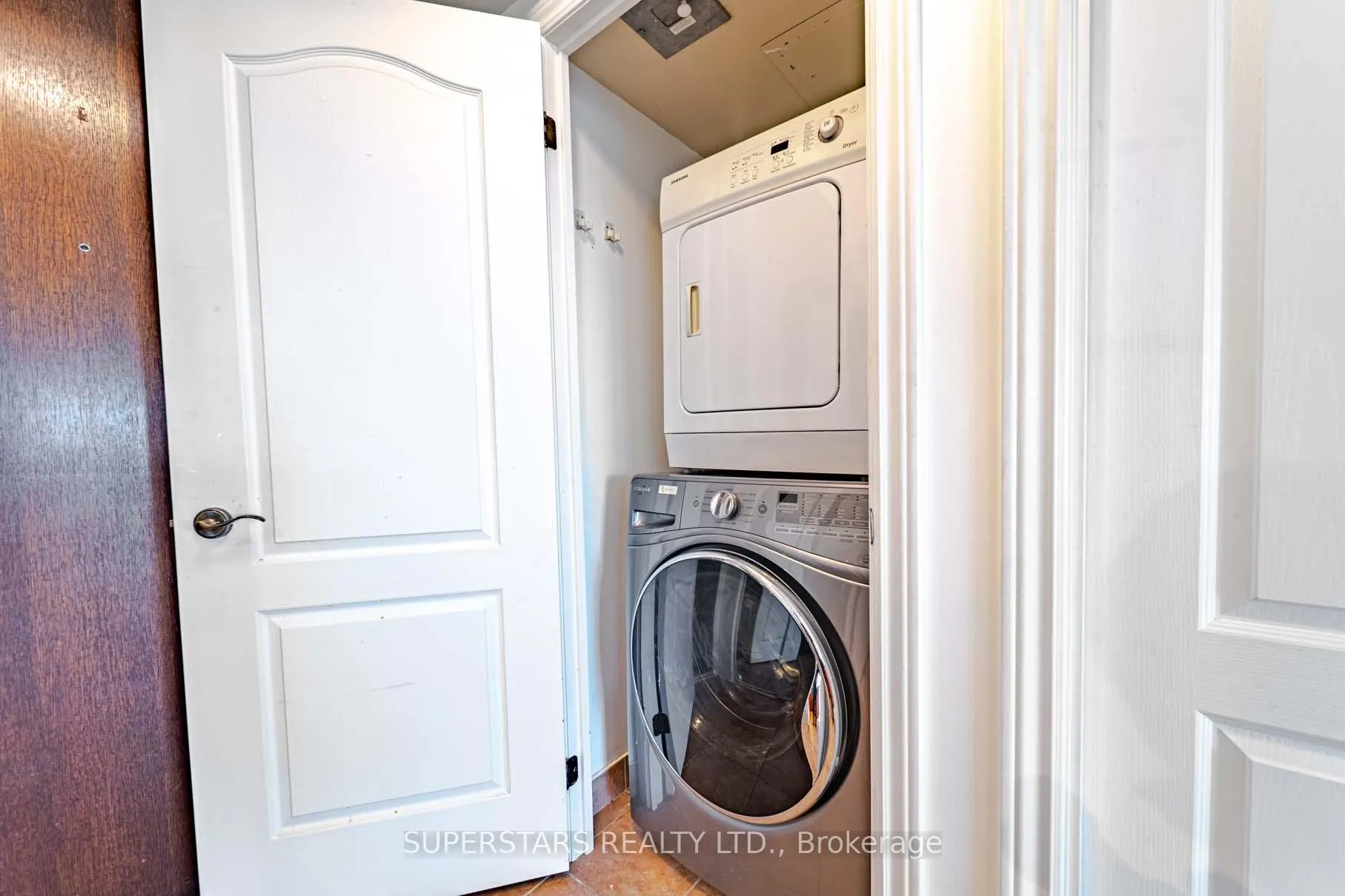 Photo 10 of Unit 806, 15 North Park Road, Vaughan, Beverley Glen — HOMEH