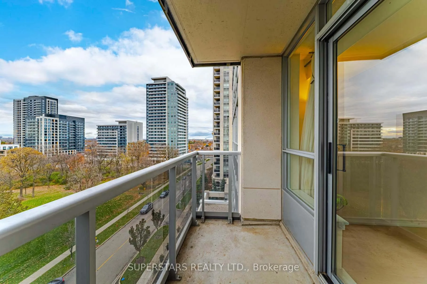 Photo 12 of Unit 806, 15 North Park Road, Vaughan, Beverley Glen — HOMEH