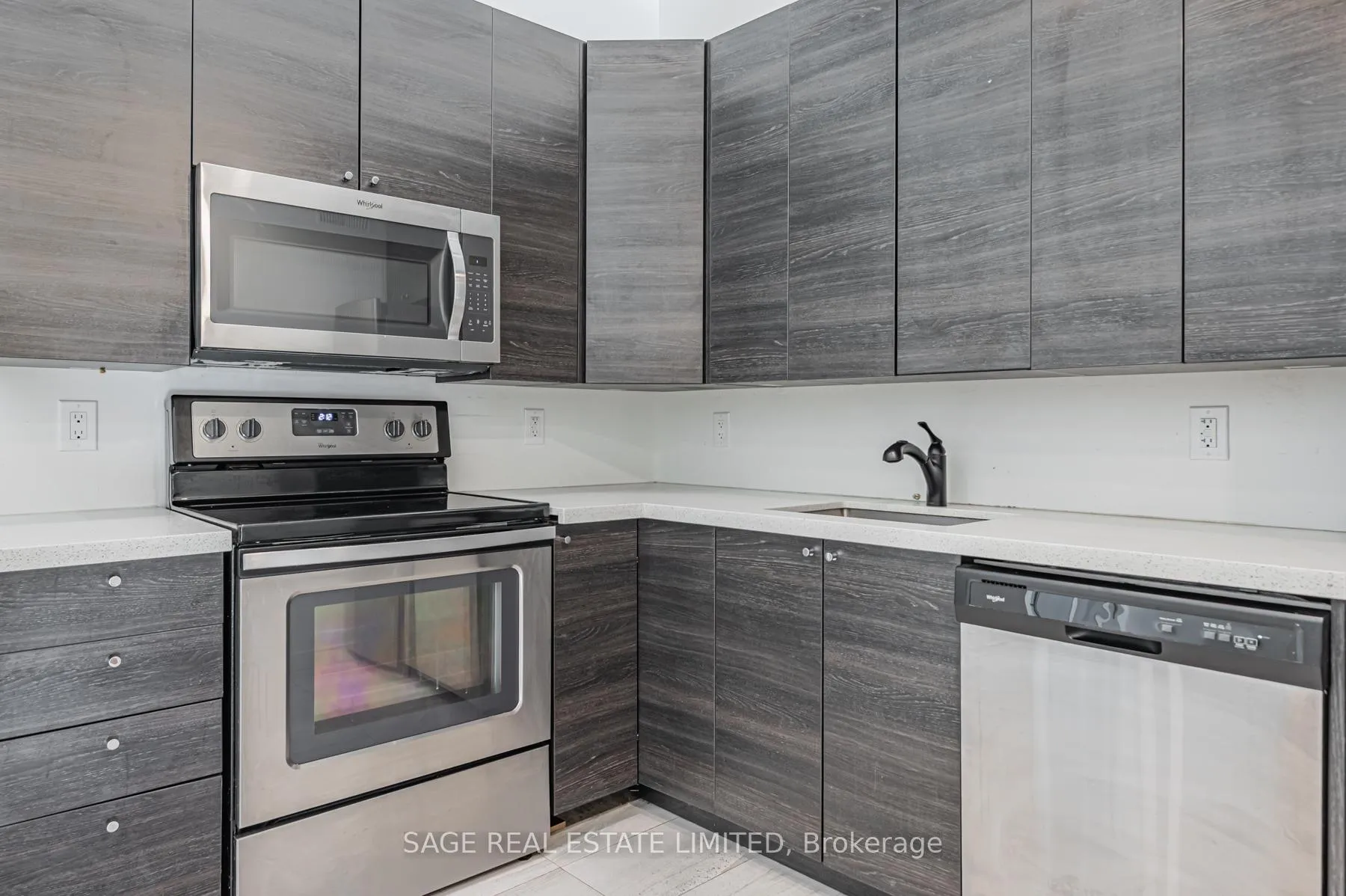 Photo 6 of Unit 2, 14 Cross Street, Hamilton, Dundas — HOMEH