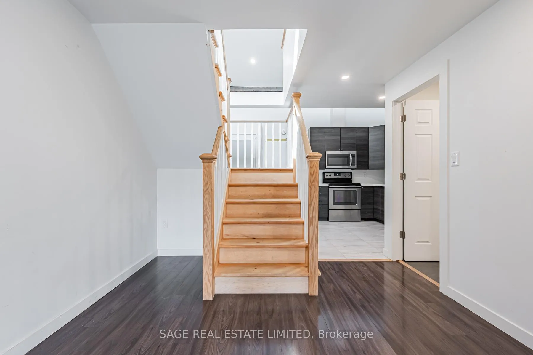 Photo 21 of Unit 2, 14 Cross Street, Hamilton, Dundas — HOMEH