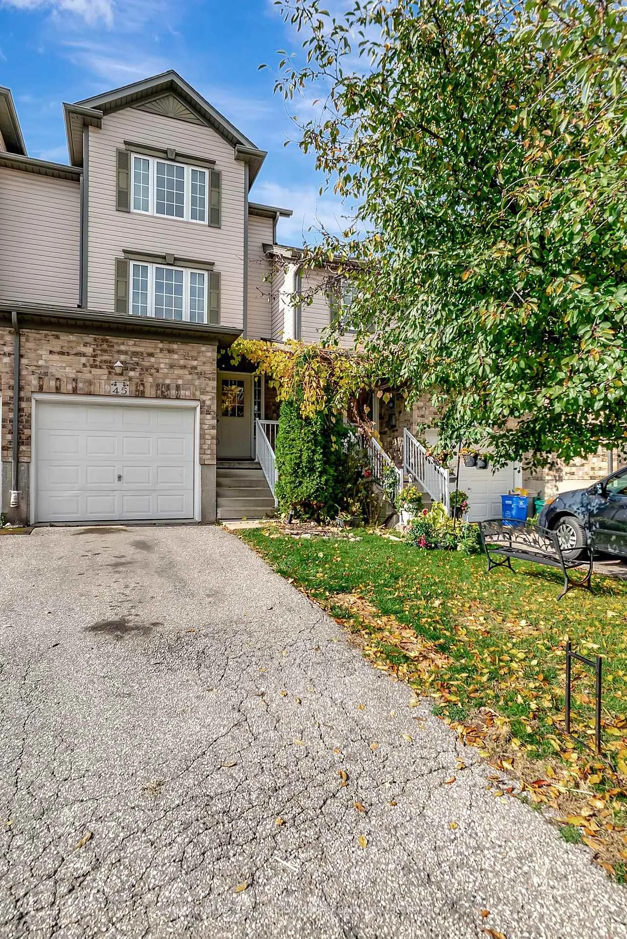 Photo 3 of 45 Madeleine Street, Kitchener — HOMEH