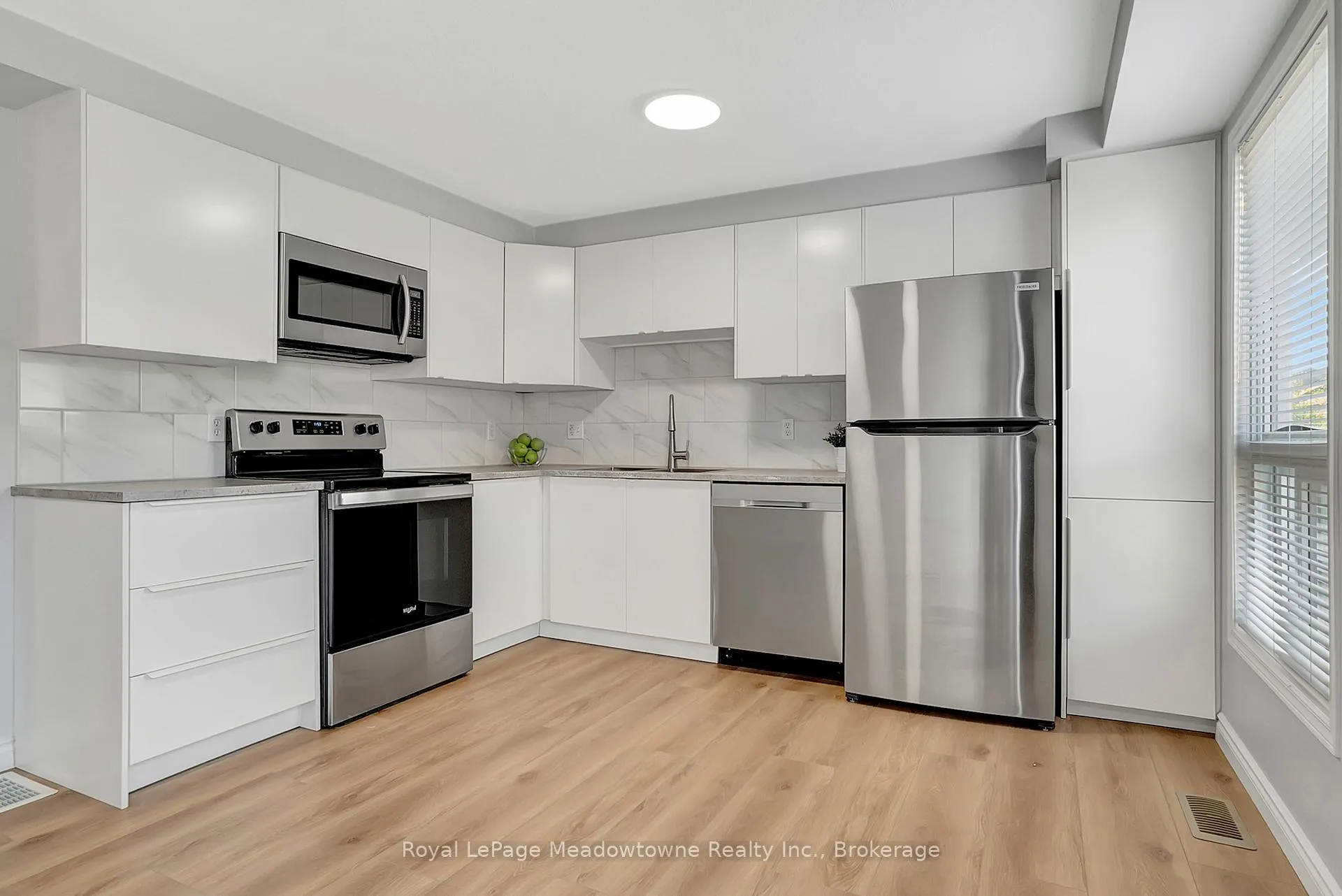 Photo 11 of 45 Madeleine Street, Kitchener — HOMEH