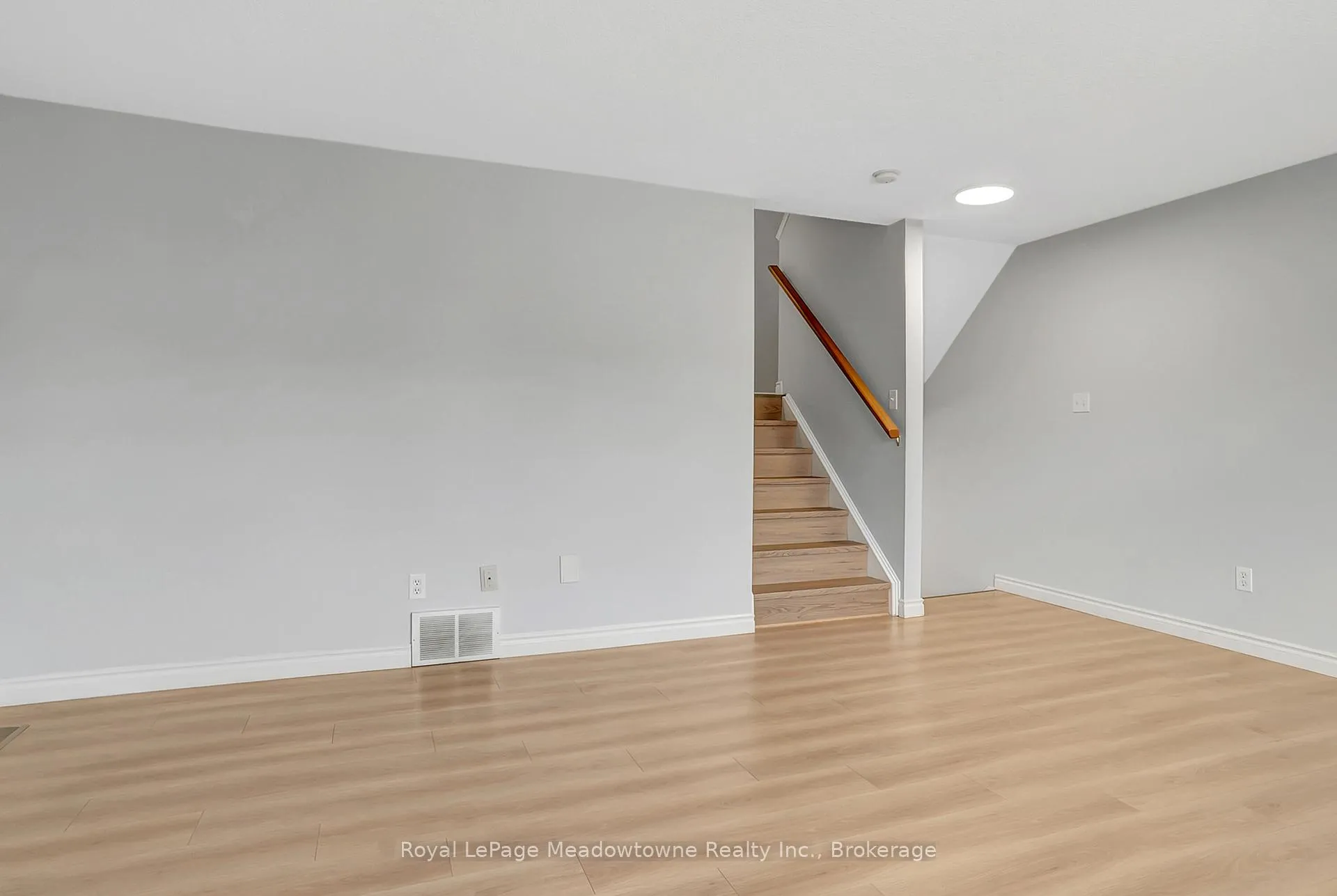 Photo 26 of 45 Madeleine Street, Kitchener — HOMEH