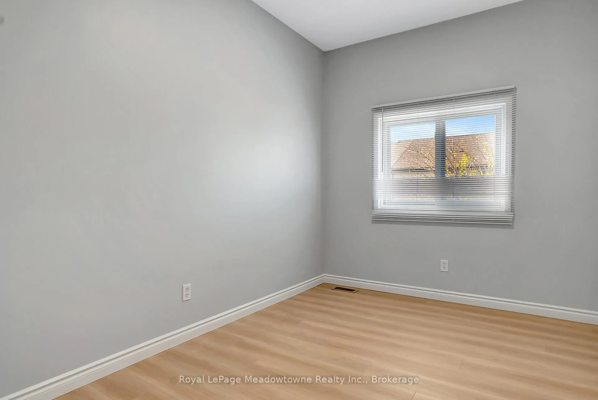 Photo 31 of 45 Madeleine Street, Kitchener — HOMEH