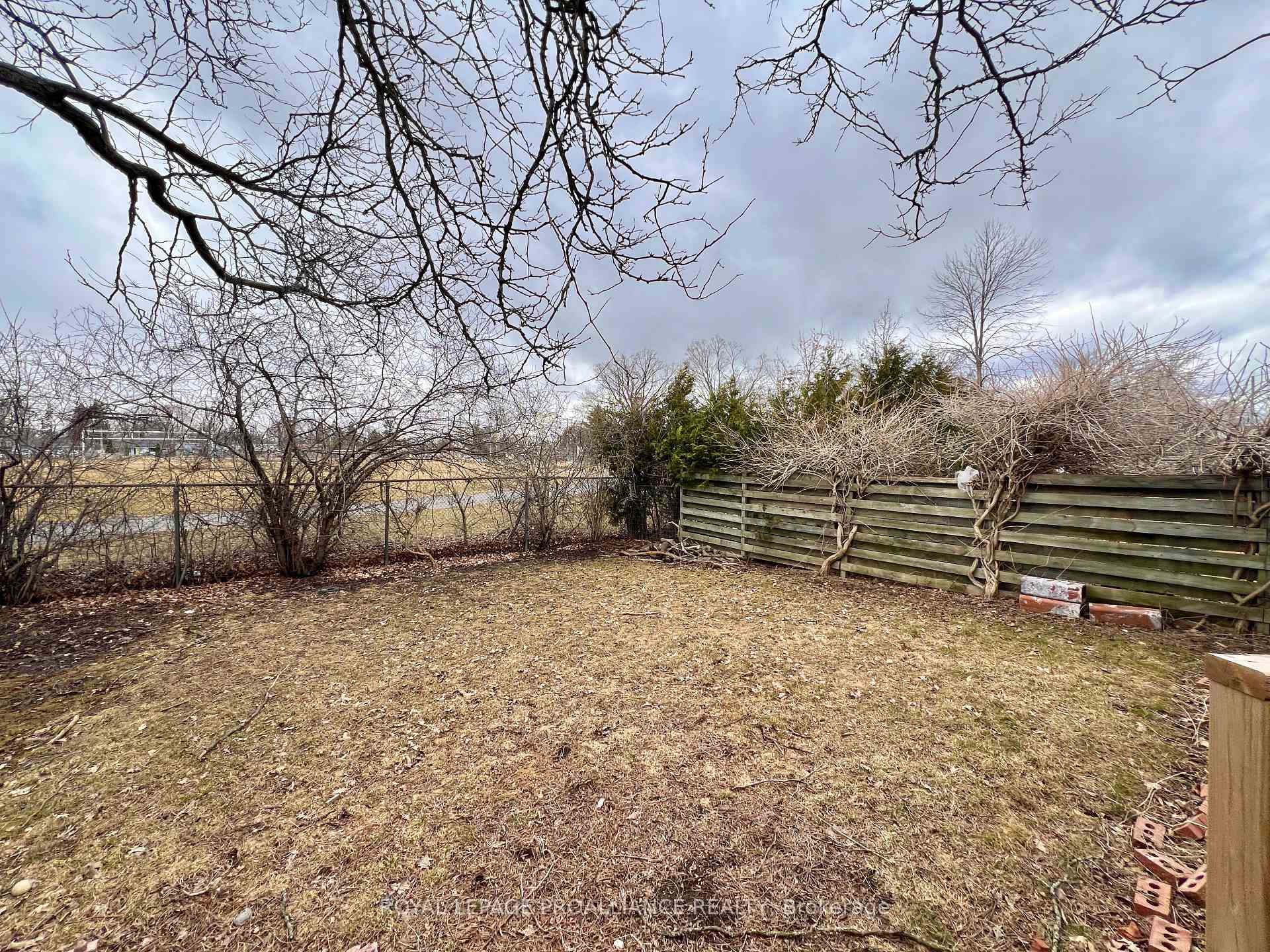 Photo 24 of 10 Meadowvale Avenue, Belleville, Belleville Ward — HOMEH