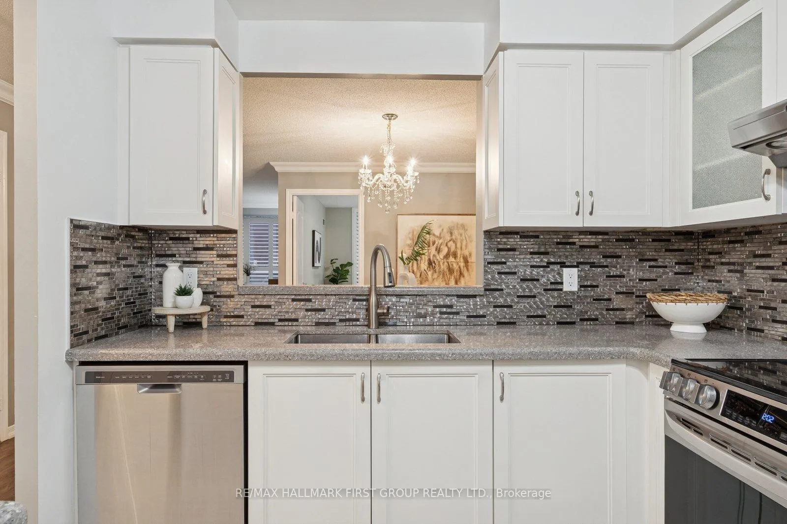 Photo 8 of Unit 208, 1000 The Esplanade N, Pickering, Town Centre — HOMEH
