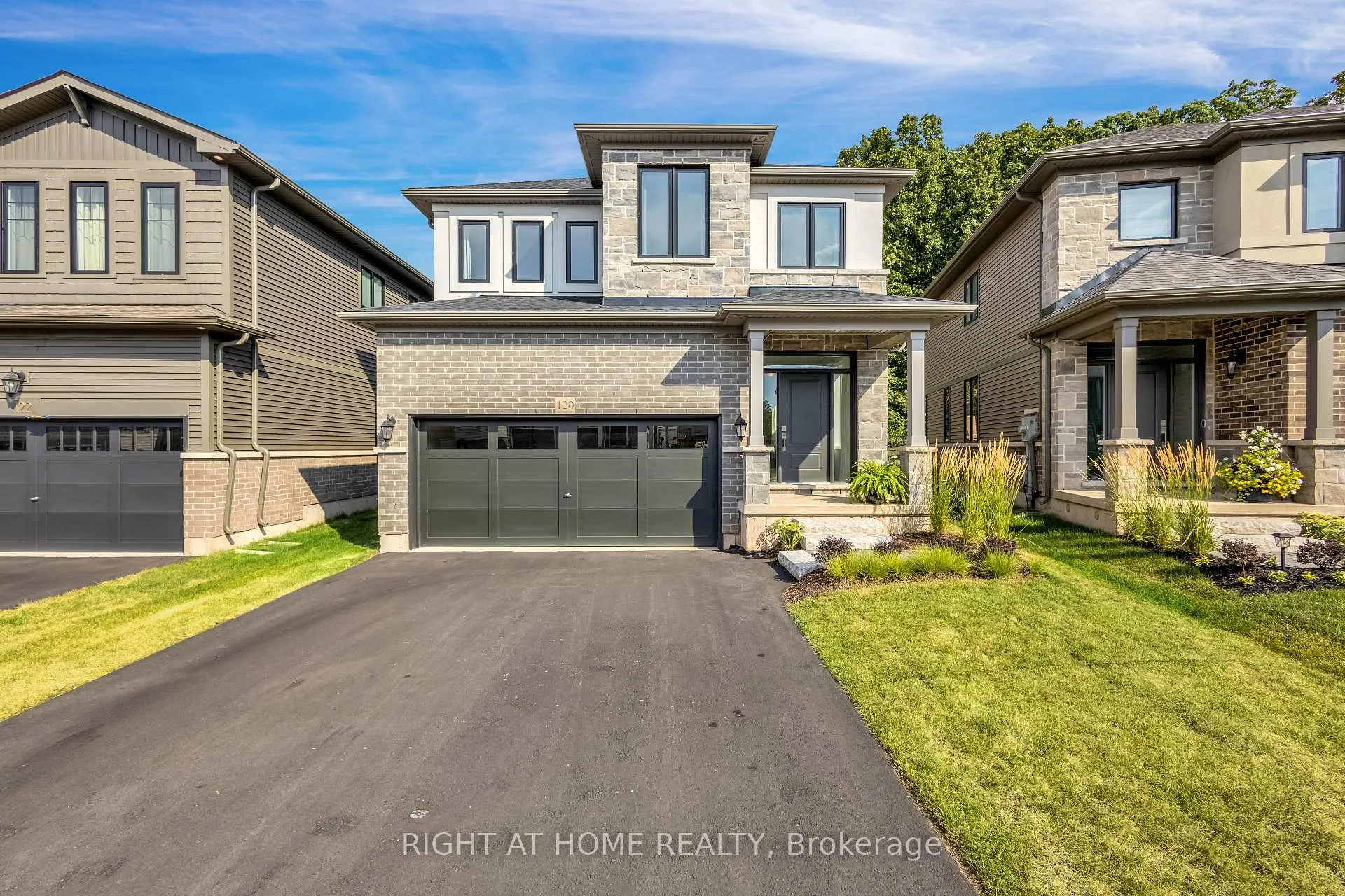 Photo 1 of 120 Terrace Drive, Grimsby, Grimsby East — HOMEH
