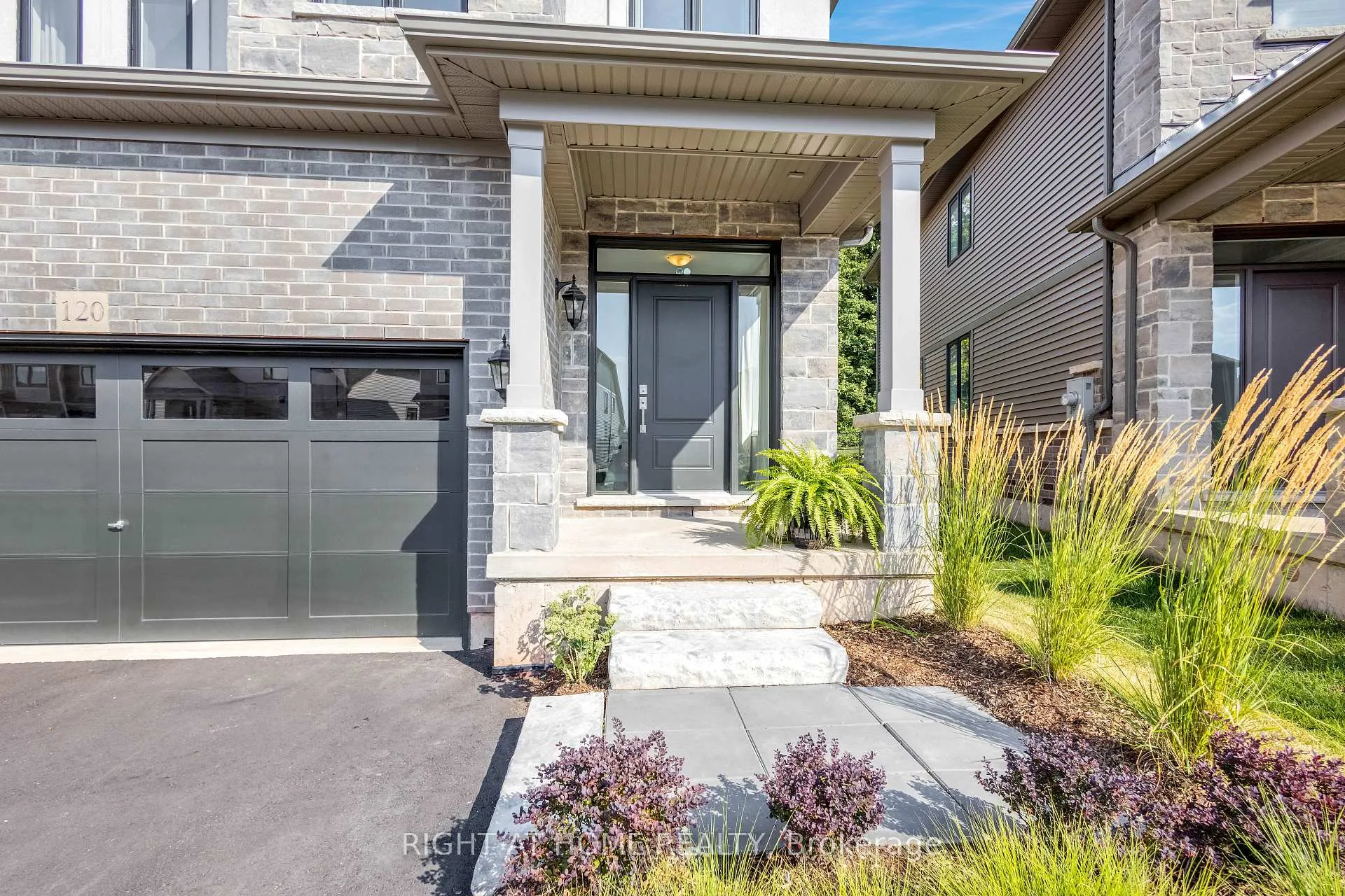 Photo 4 of 120 Terrace Drive, Grimsby, Grimsby East — HOMEH