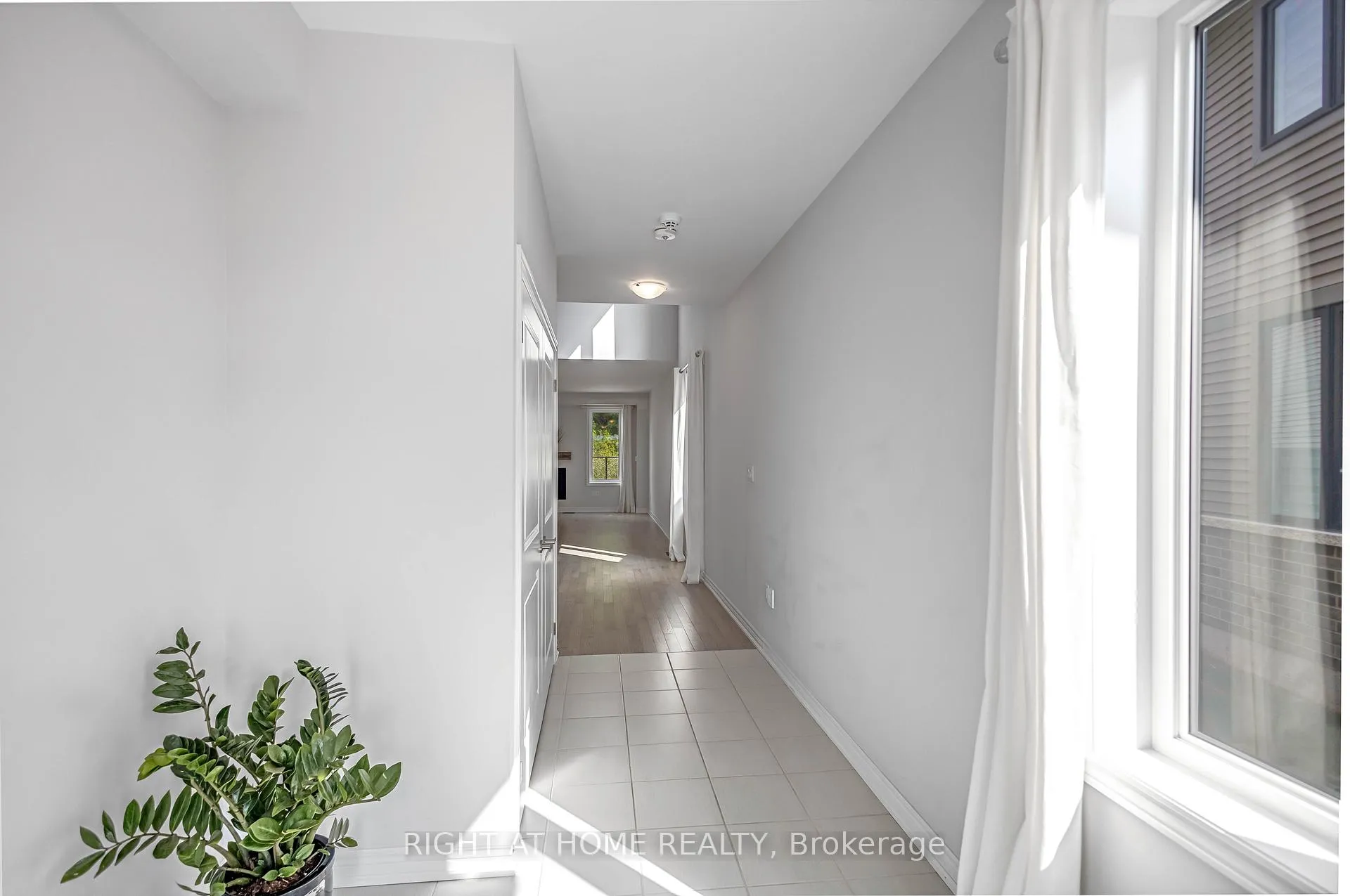 Photo 6 of 120 Terrace Drive, Grimsby, Grimsby East — HOMEH