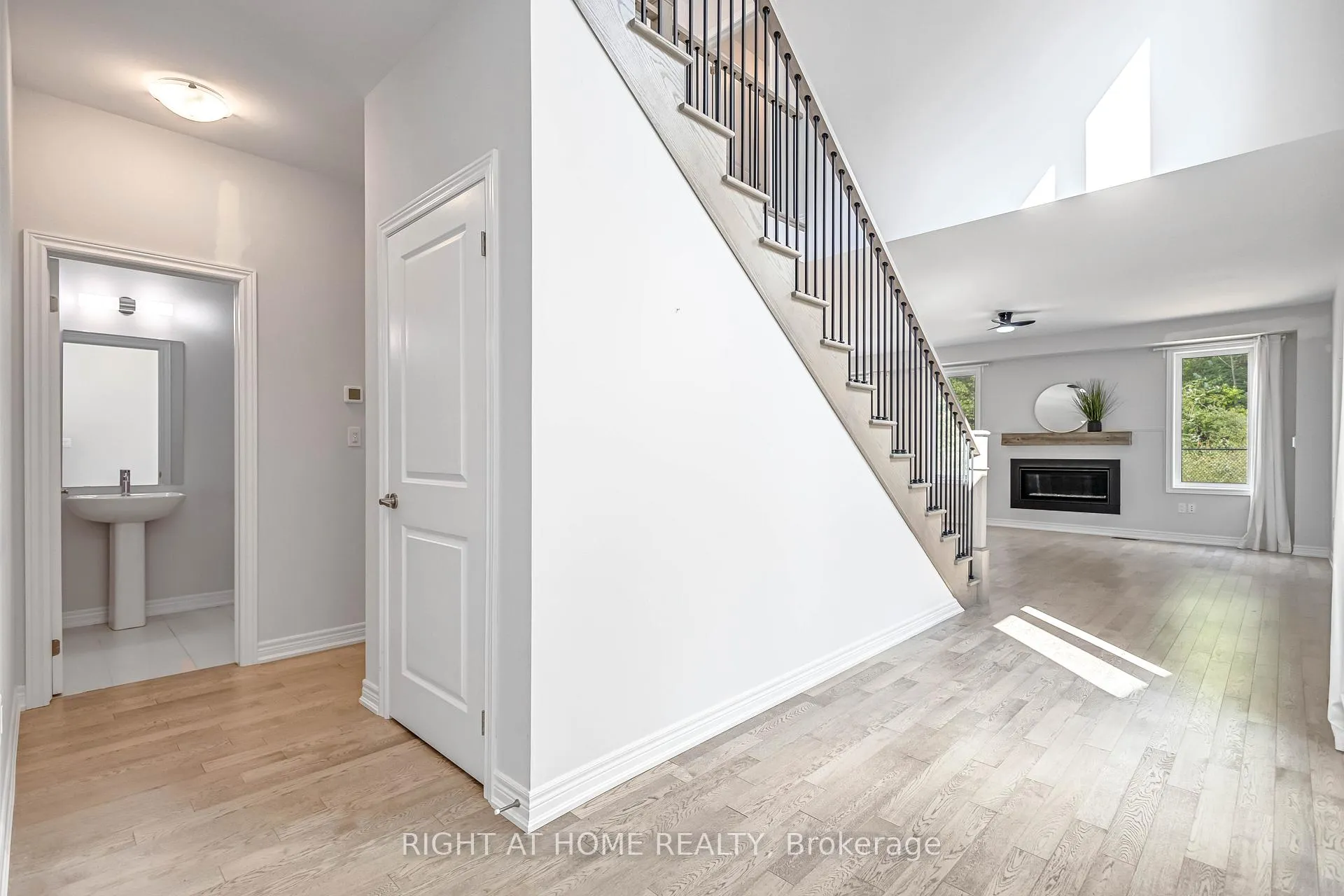 Photo 7 of 120 Terrace Drive, Grimsby, Grimsby East — HOMEH
