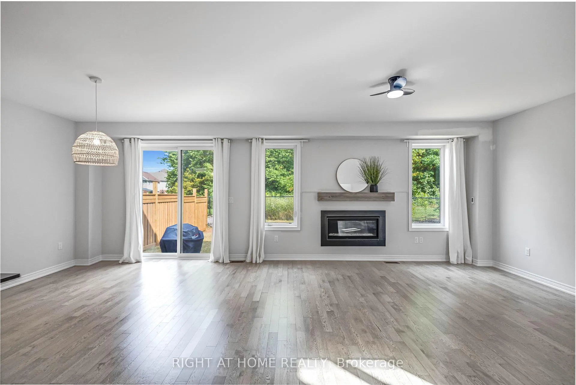 Photo 10 of 120 Terrace Drive, Grimsby, Grimsby East — HOMEH