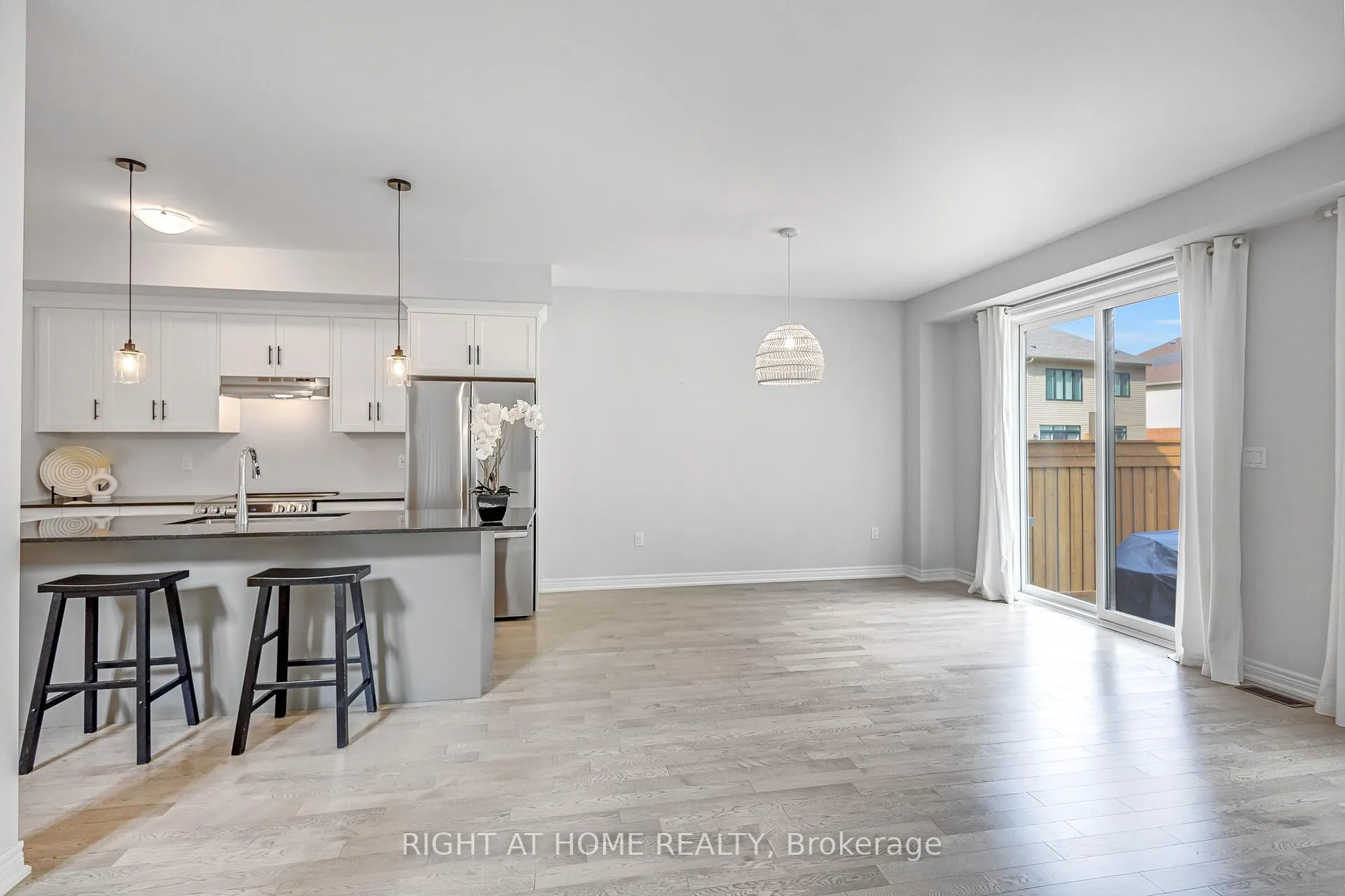 Photo 11 of 120 Terrace Drive, Grimsby, Grimsby East — HOMEH