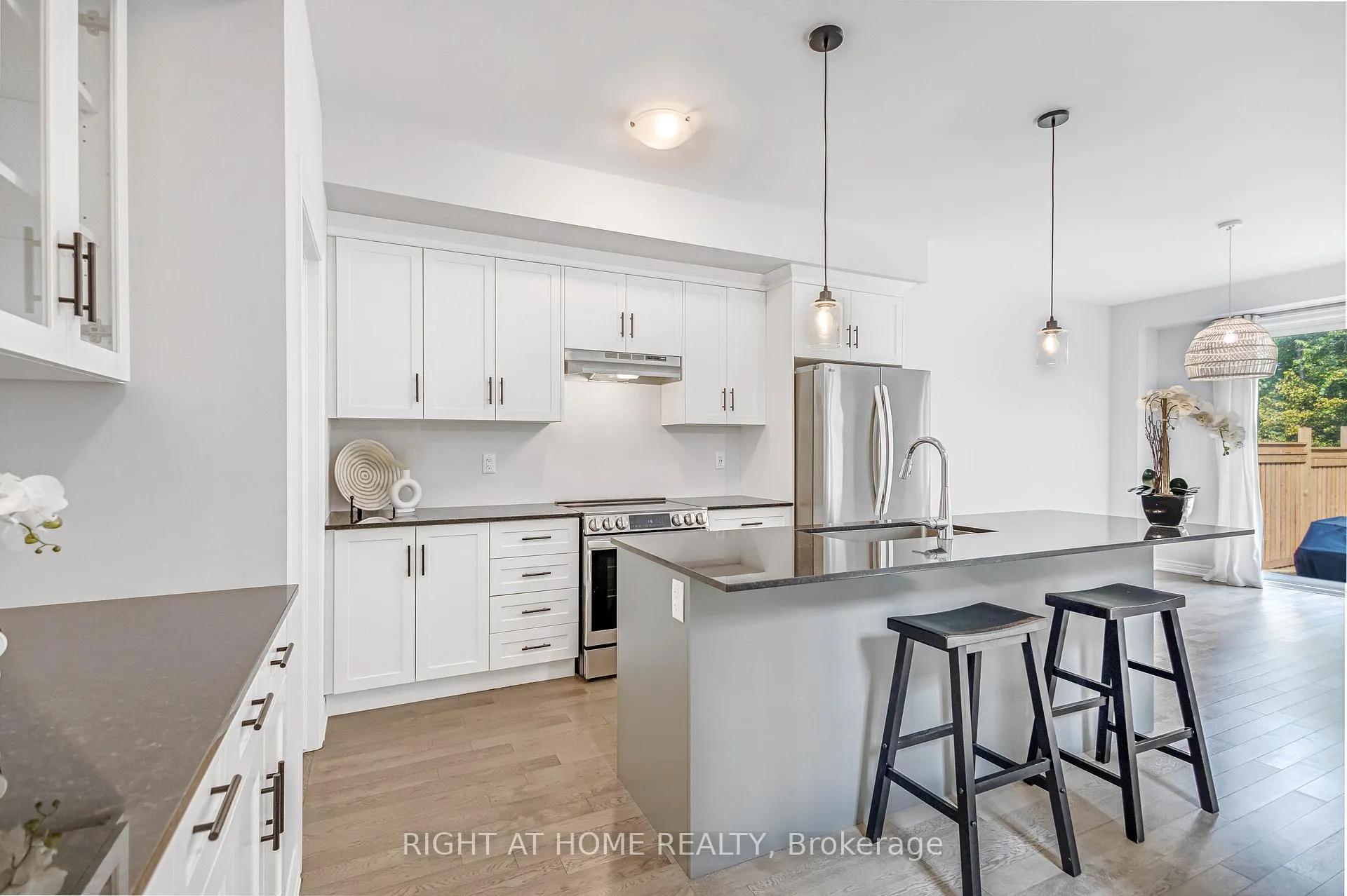 Photo 15 of 120 Terrace Drive, Grimsby, Grimsby East — HOMEH