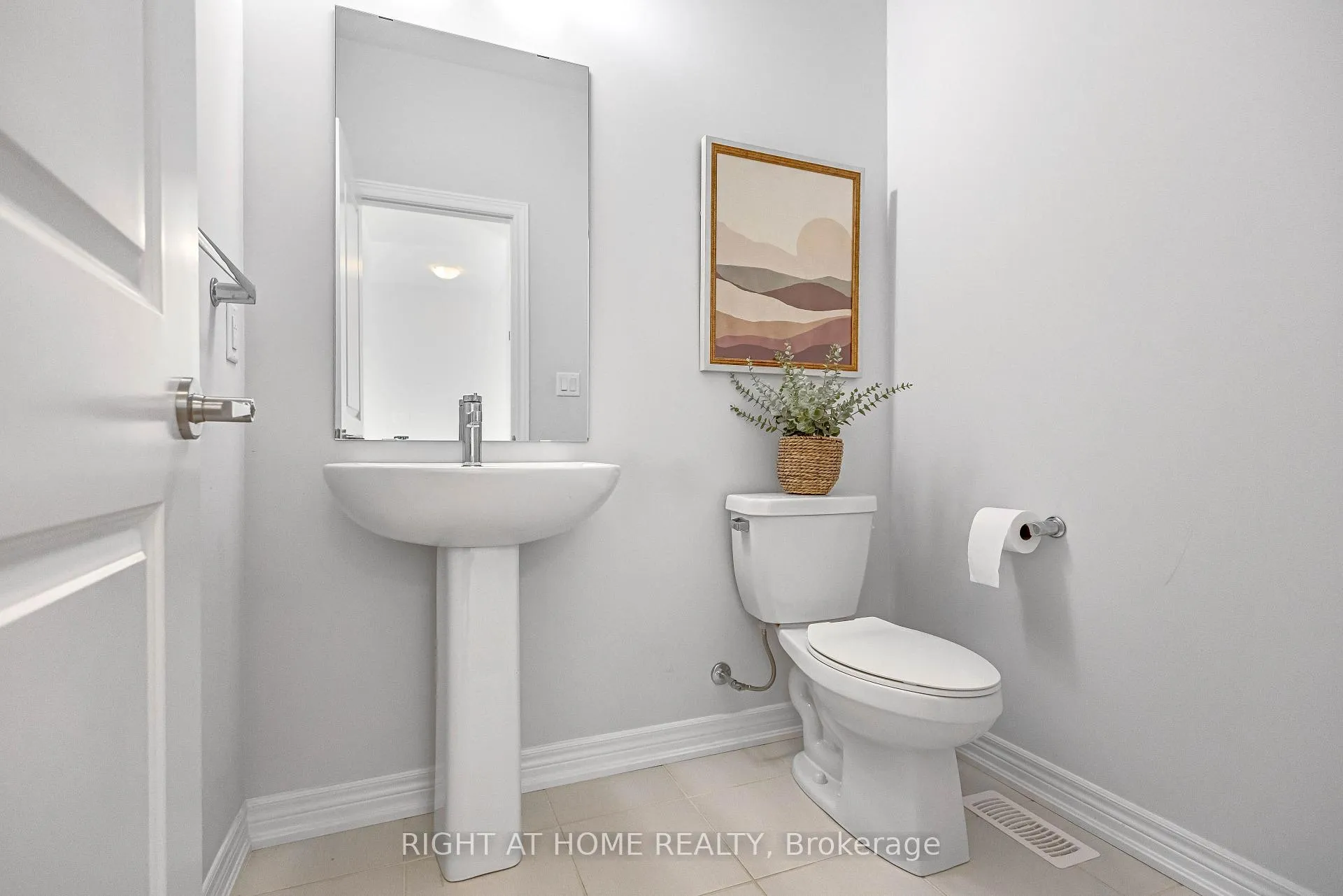 Photo 16 of 120 Terrace Drive, Grimsby, Grimsby East — HOMEH