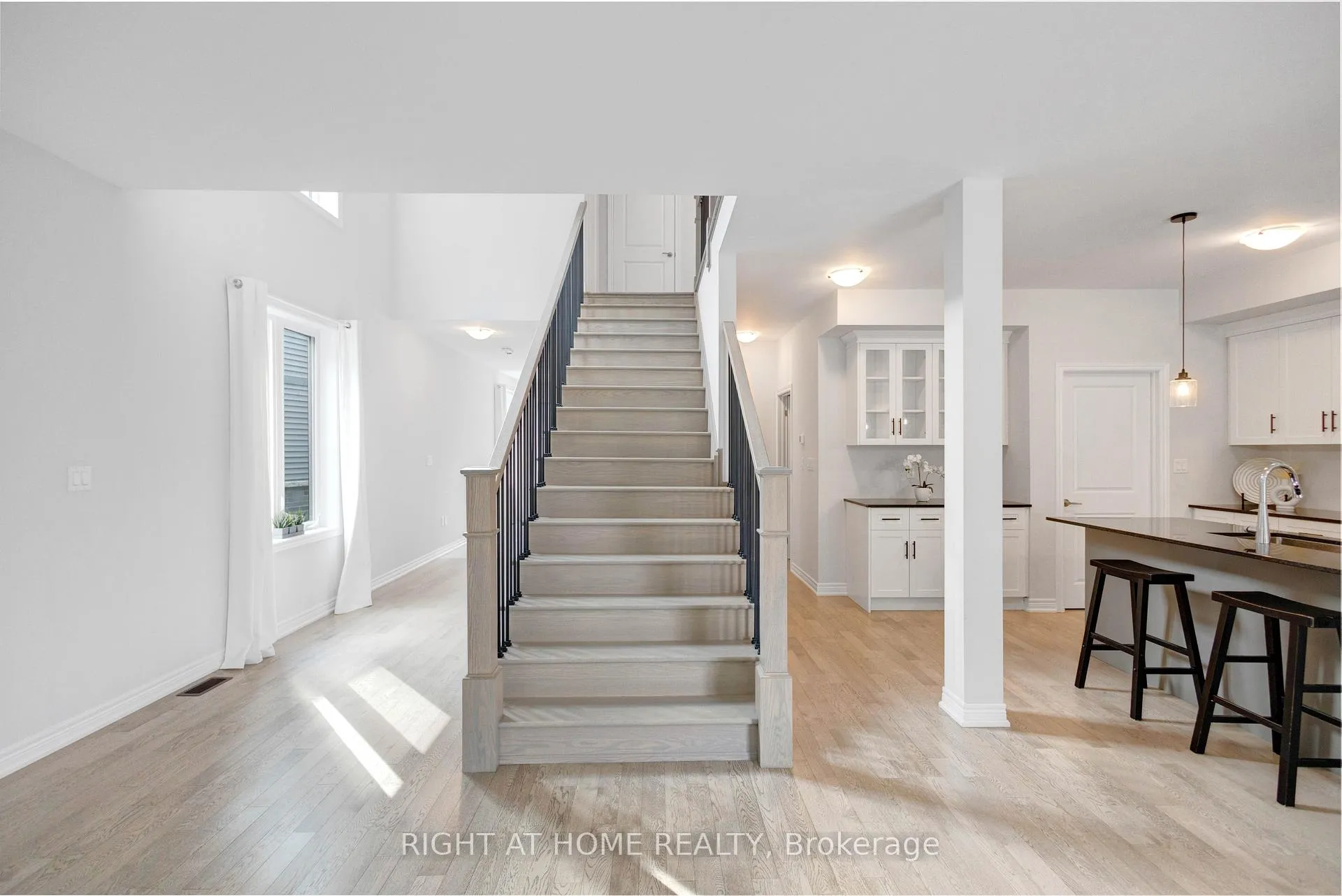 Photo 17 of 120 Terrace Drive, Grimsby, Grimsby East — HOMEH